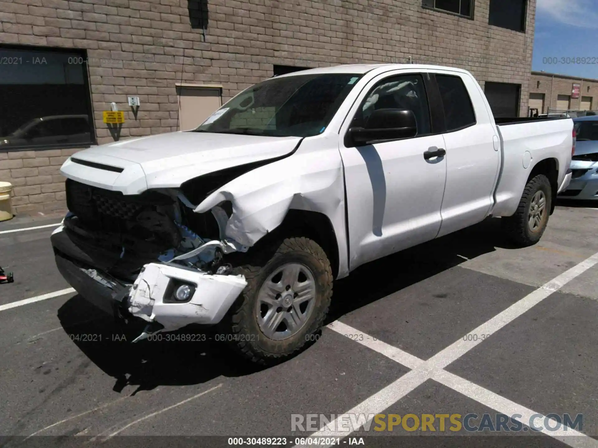 2 Photograph of a damaged car 5TFUY5F12KX790595 TOYOTA TUNDRA 4WD 2019