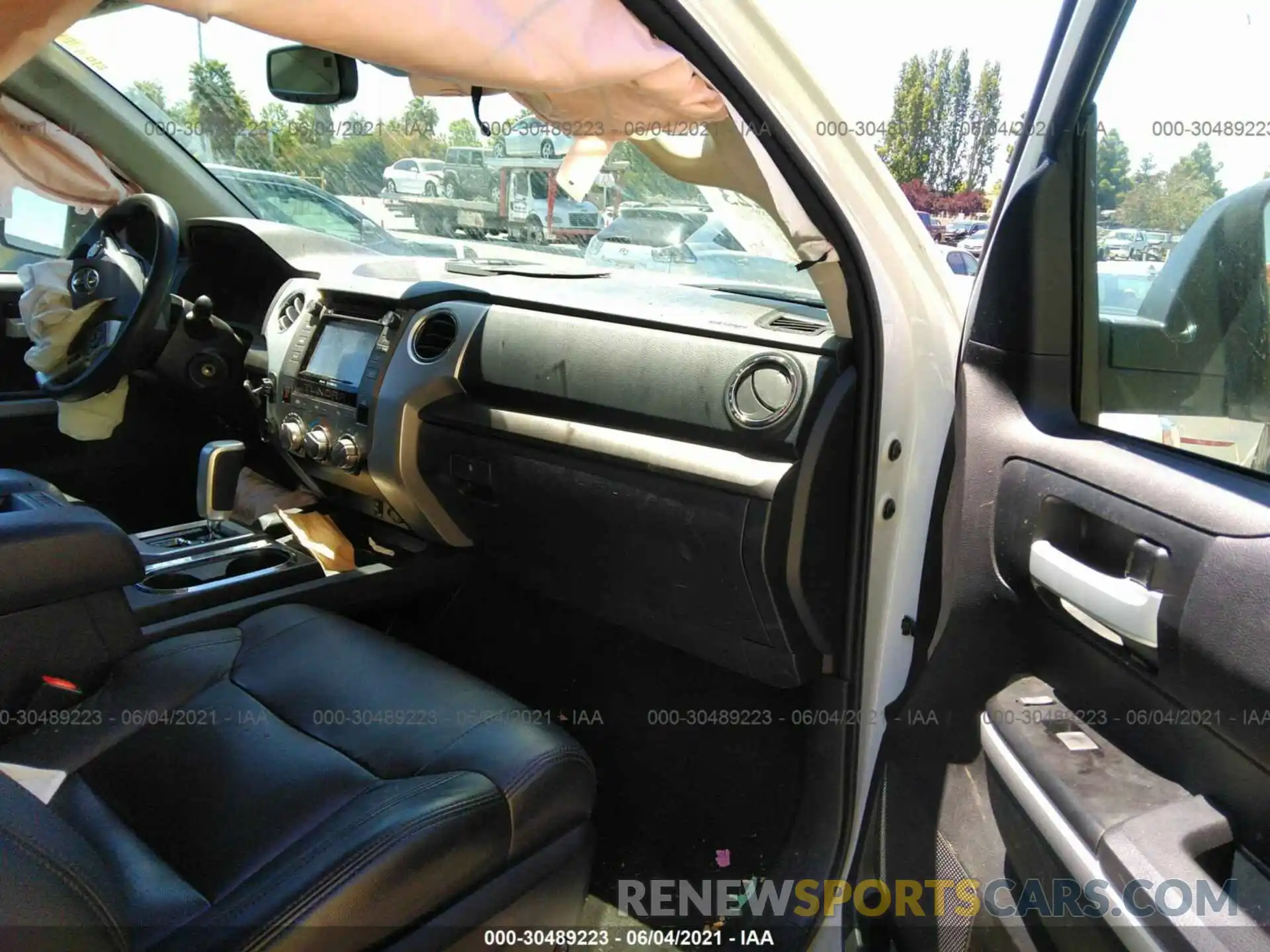 5 Photograph of a damaged car 5TFUY5F12KX790595 TOYOTA TUNDRA 4WD 2019