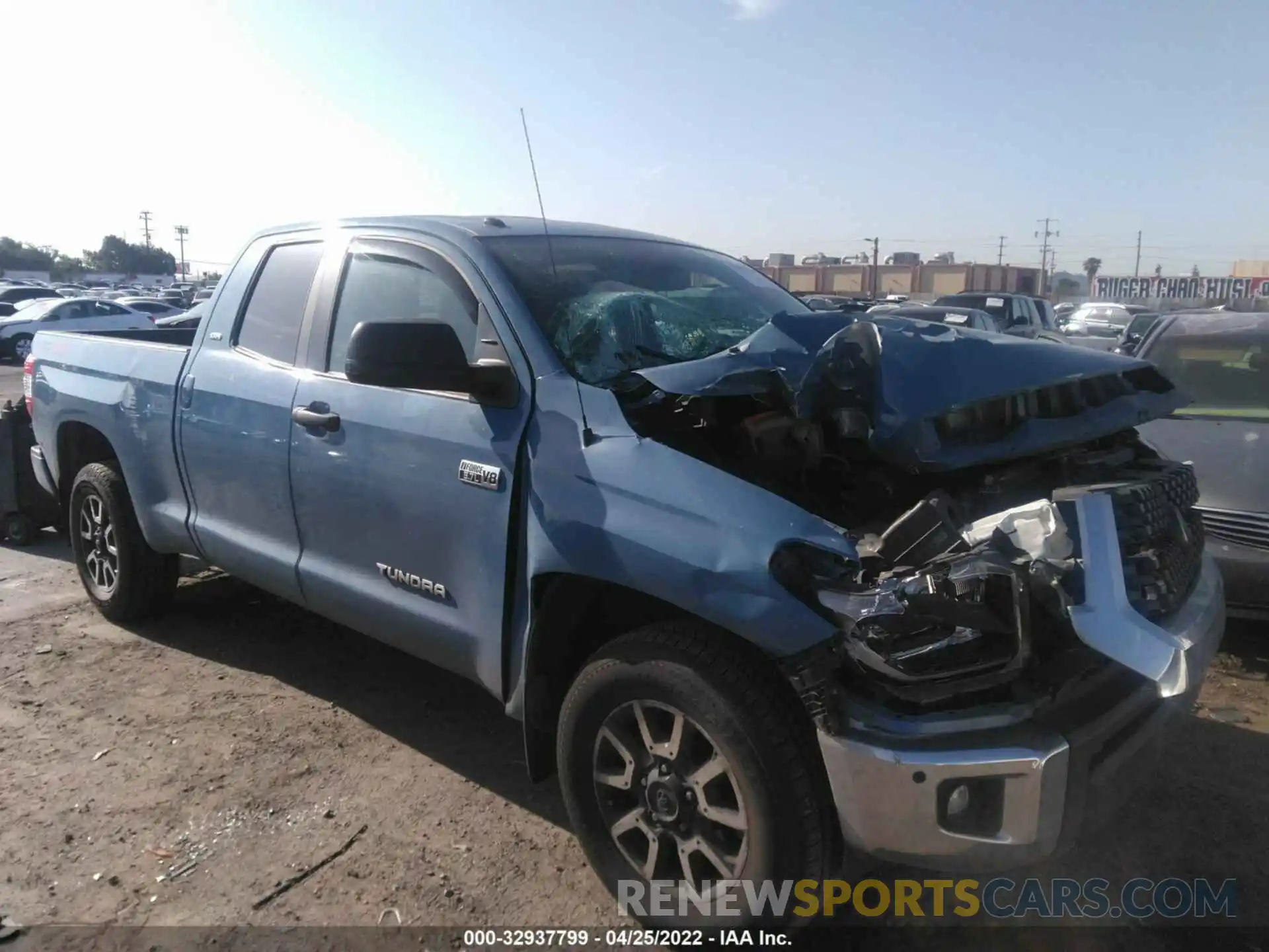 1 Photograph of a damaged car 5TFUY5F13KX780710 TOYOTA TUNDRA 4WD 2019