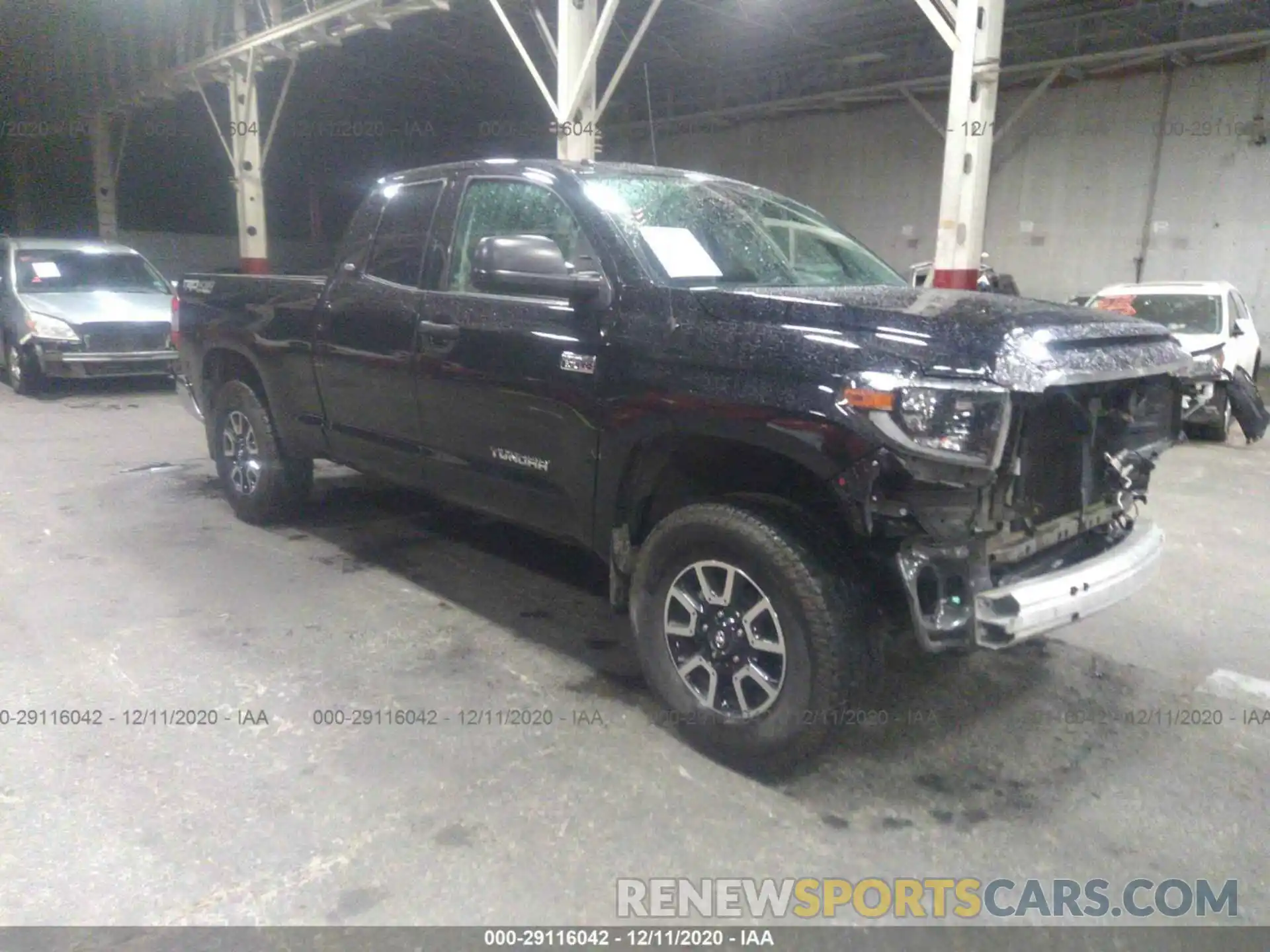 1 Фотография поврежденного автомобиля 5TFUY5F13KX806139 TOYOTA TUNDRA 4WD 2019