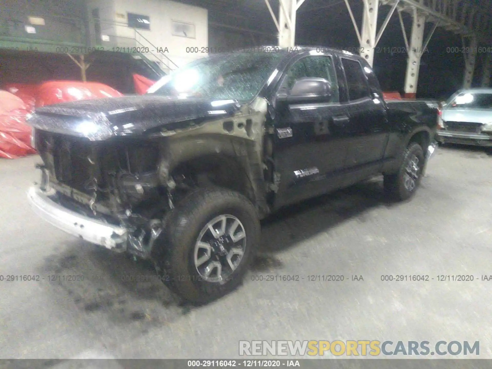 2 Фотография поврежденного автомобиля 5TFUY5F13KX806139 TOYOTA TUNDRA 4WD 2019