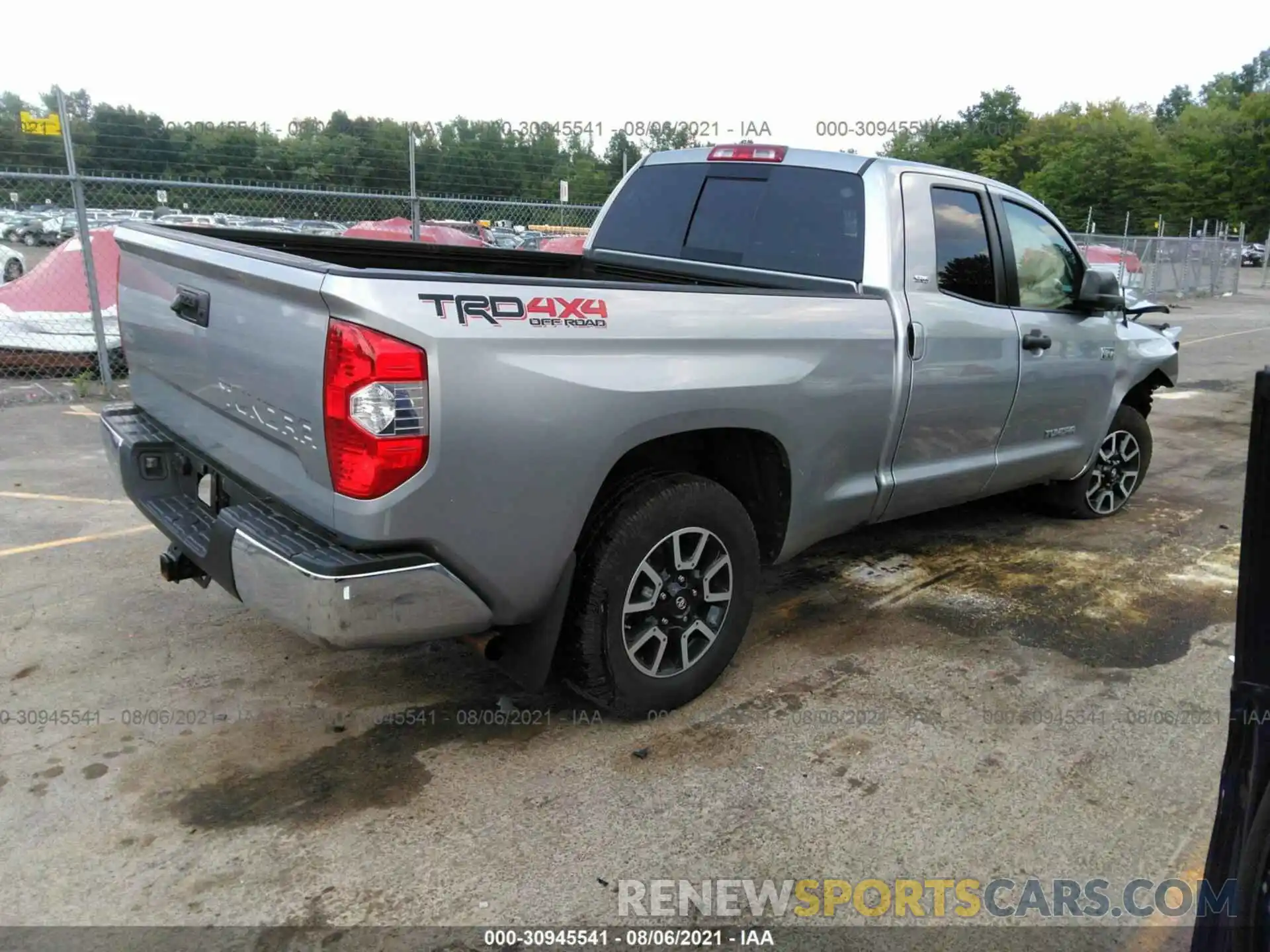 4 Photograph of a damaged car 5TFUY5F13KX806562 TOYOTA TUNDRA 4WD 2019