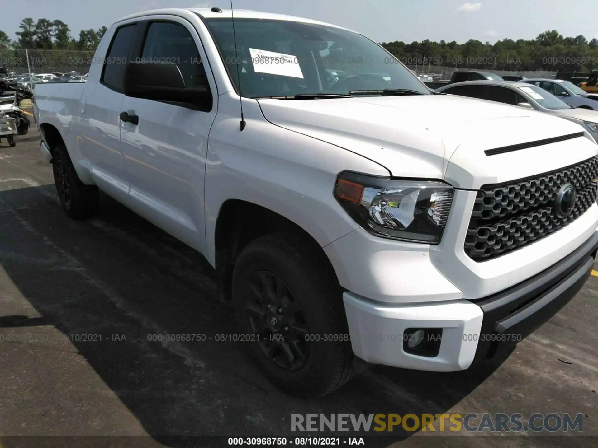 1 Photograph of a damaged car 5TFUY5F13KX819697 TOYOTA TUNDRA 4WD 2019