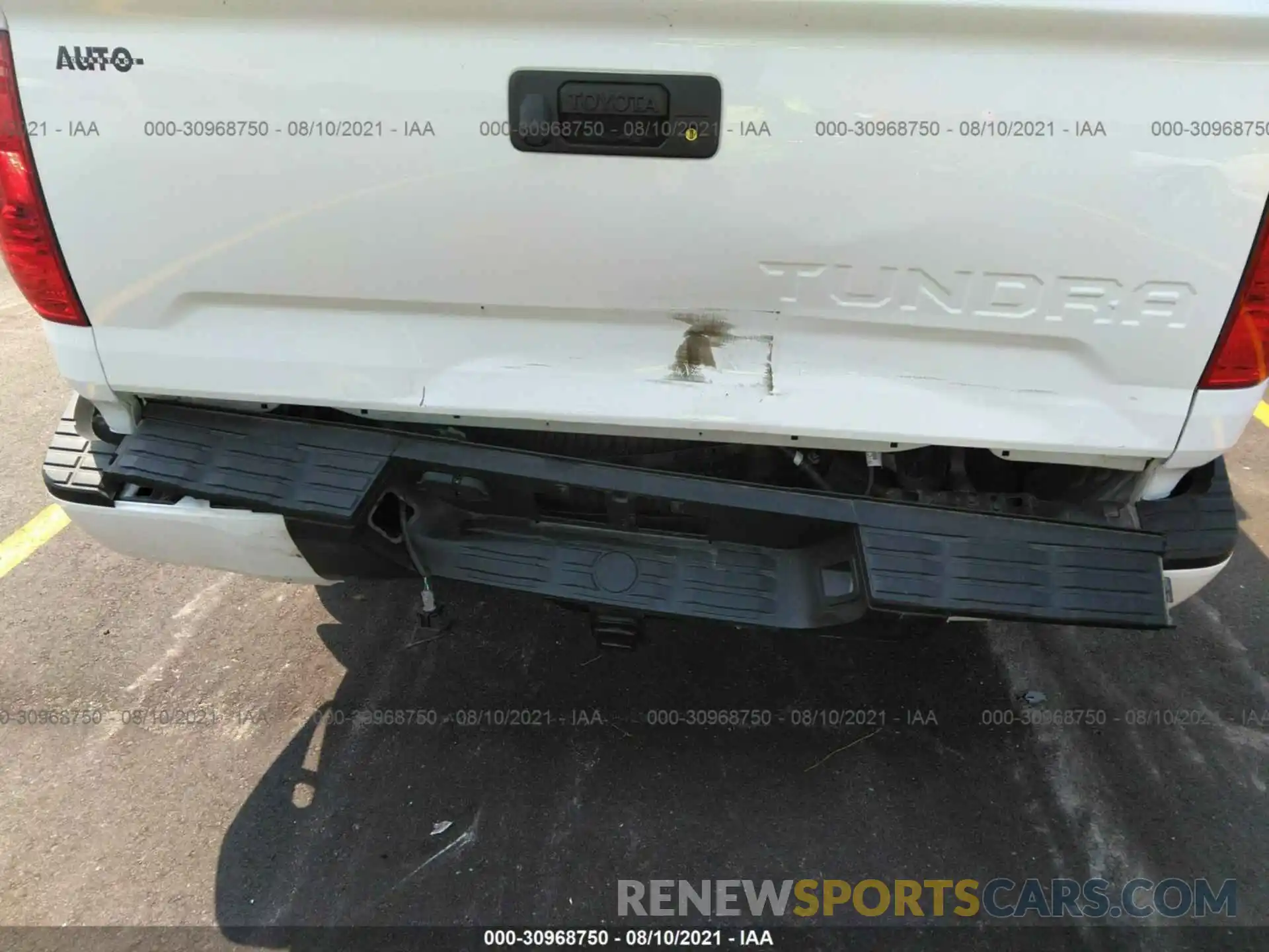 6 Photograph of a damaged car 5TFUY5F13KX819697 TOYOTA TUNDRA 4WD 2019