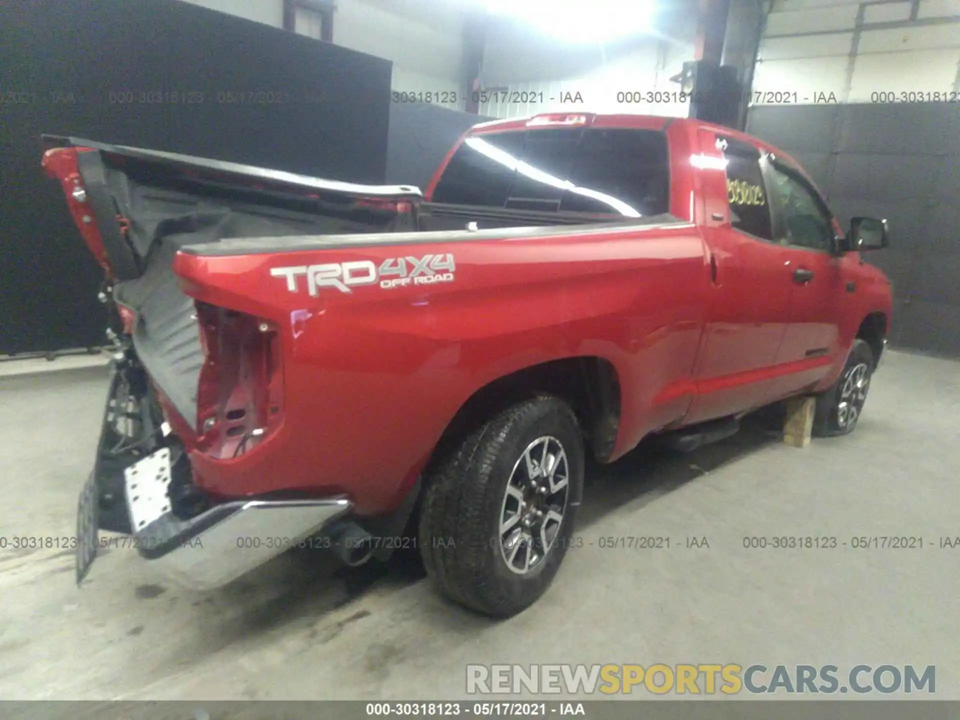 4 Photograph of a damaged car 5TFUY5F13KX819943 TOYOTA TUNDRA 4WD 2019