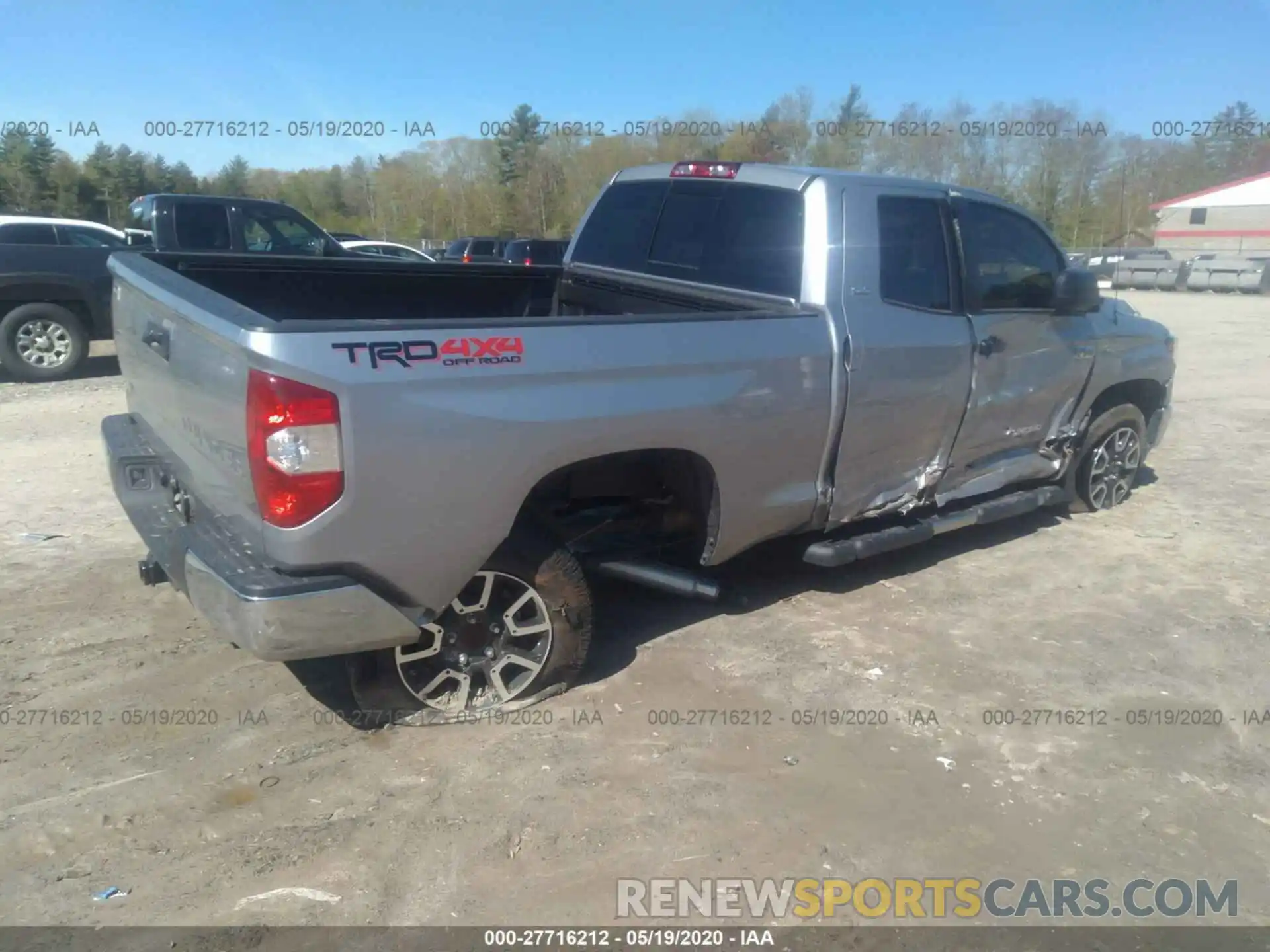 4 Photograph of a damaged car 5TFUY5F16KX823629 TOYOTA TUNDRA 4WD 2019