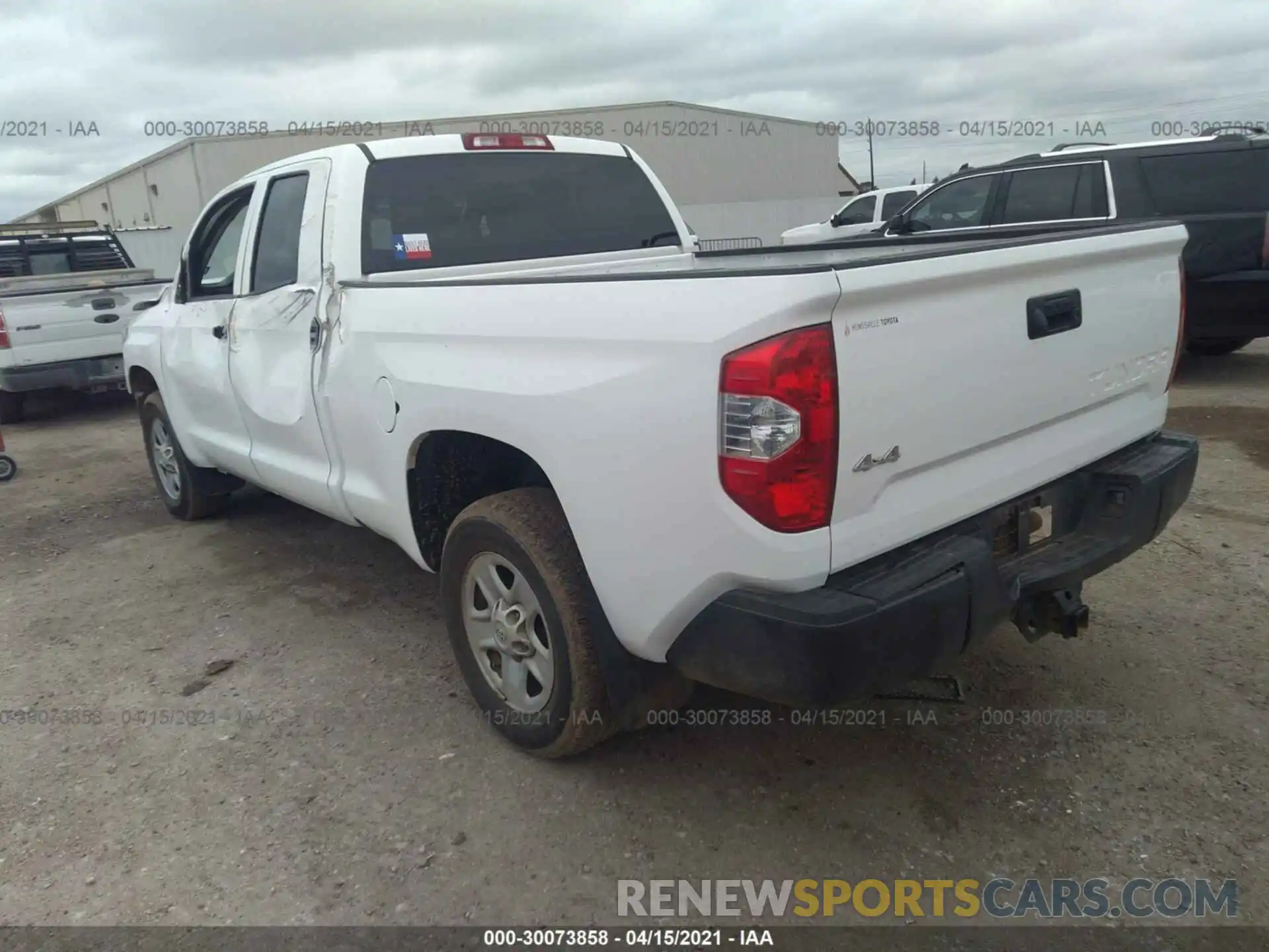 3 Photograph of a damaged car 5TFUY5F16KX836221 TOYOTA TUNDRA 4WD 2019