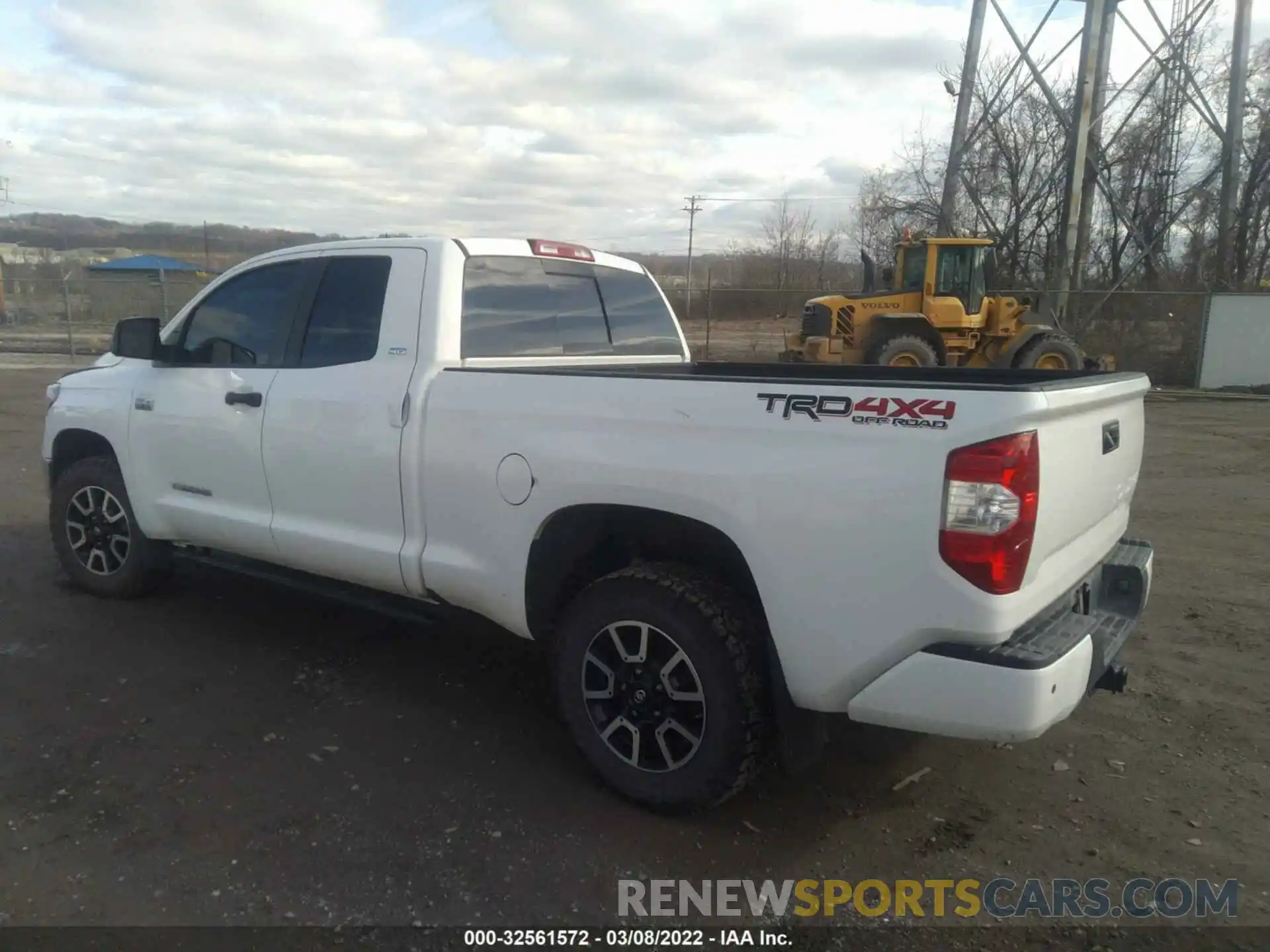 3 Photograph of a damaged car 5TFUY5F16KX849602 TOYOTA TUNDRA 4WD 2019