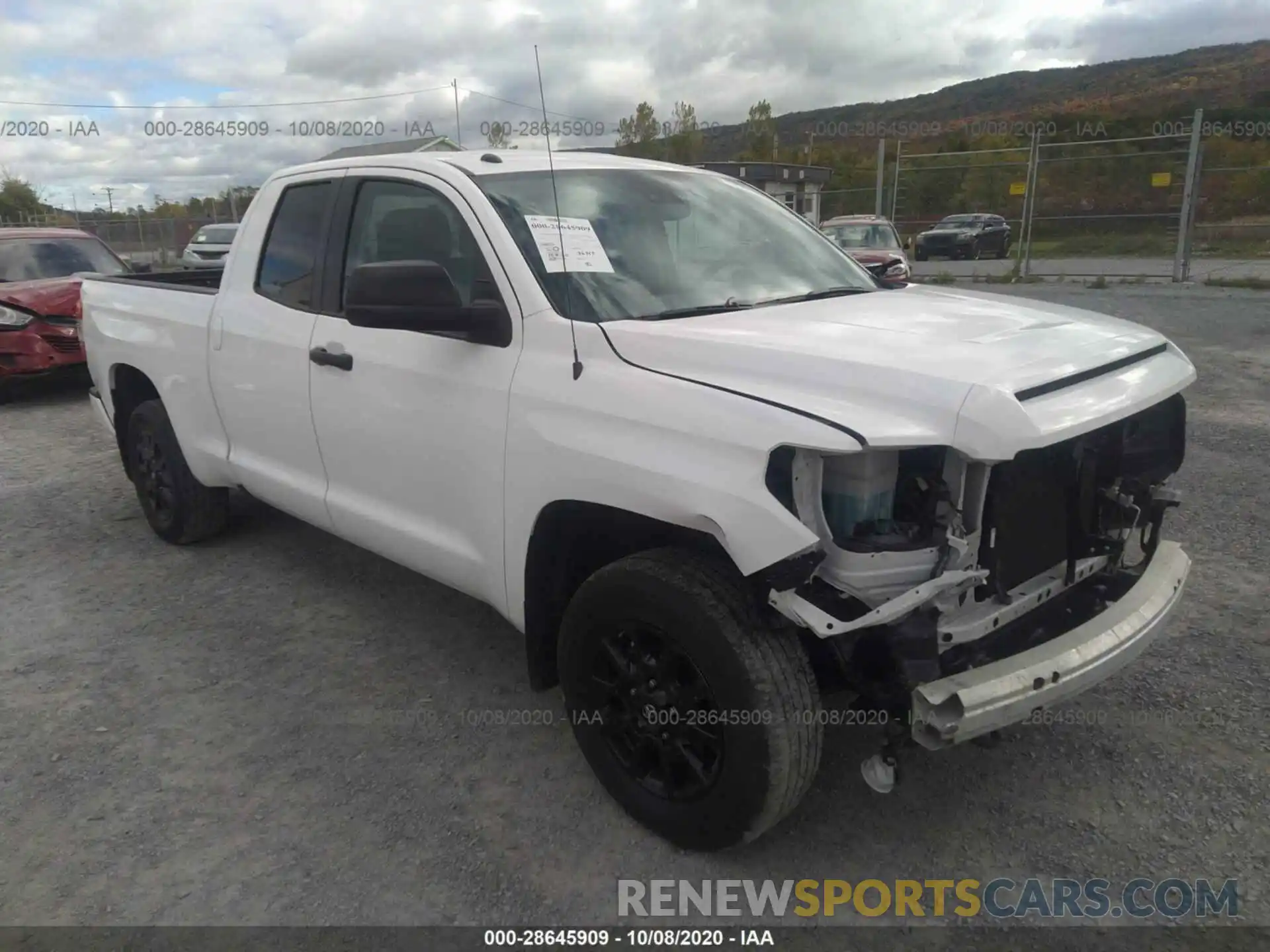 1 Photograph of a damaged car 5TFUY5F19KX793476 TOYOTA TUNDRA 4WD 2019