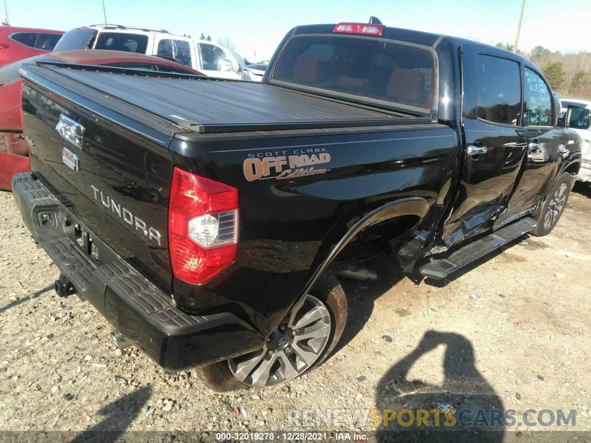 4 Фотография поврежденного автомобиля 5TFAY5F10LX913119 TOYOTA TUNDRA 4WD 2020