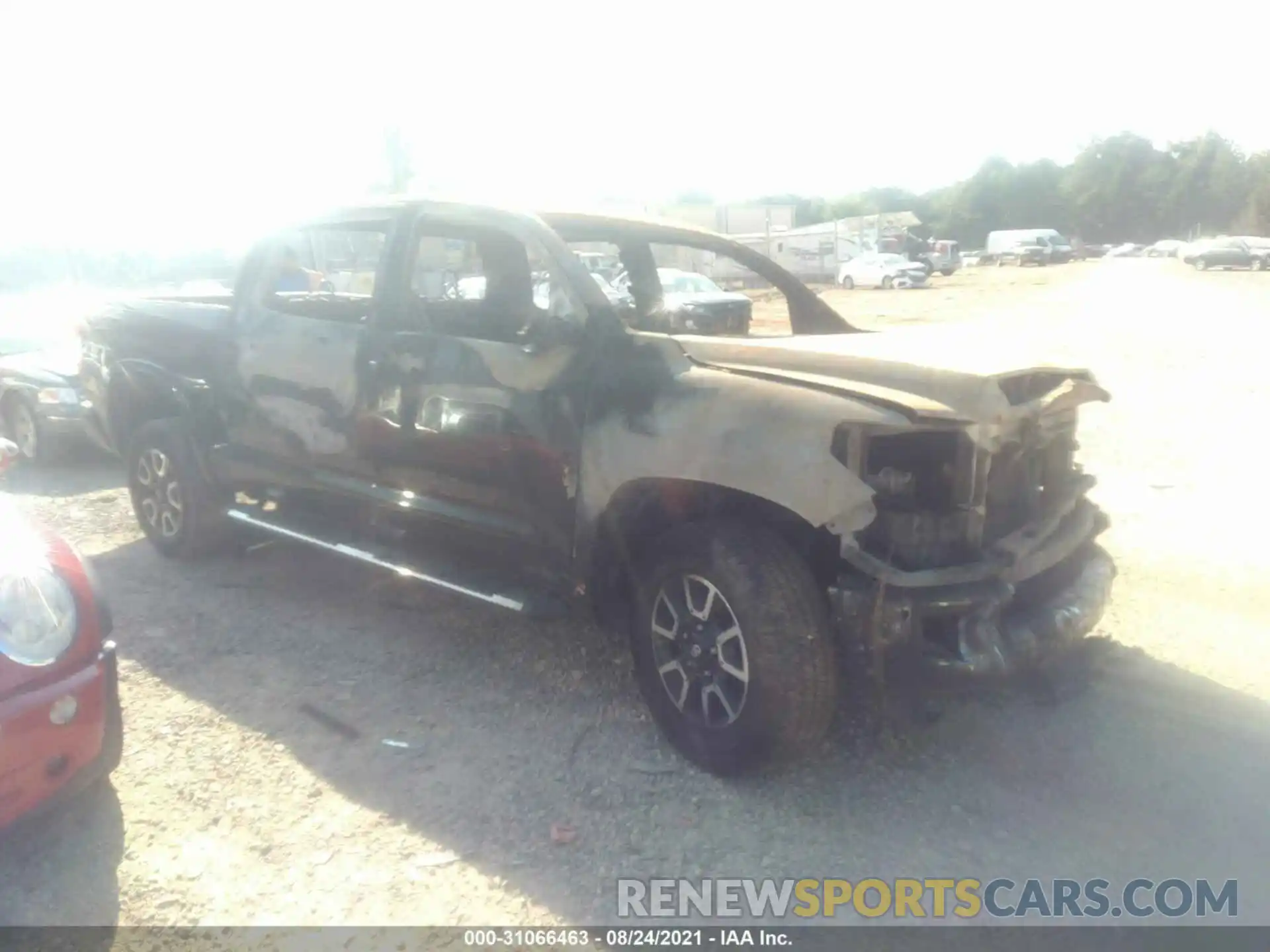 1 Photograph of a damaged car 5TFAY5F11LX898095 TOYOTA TUNDRA 4WD 2020