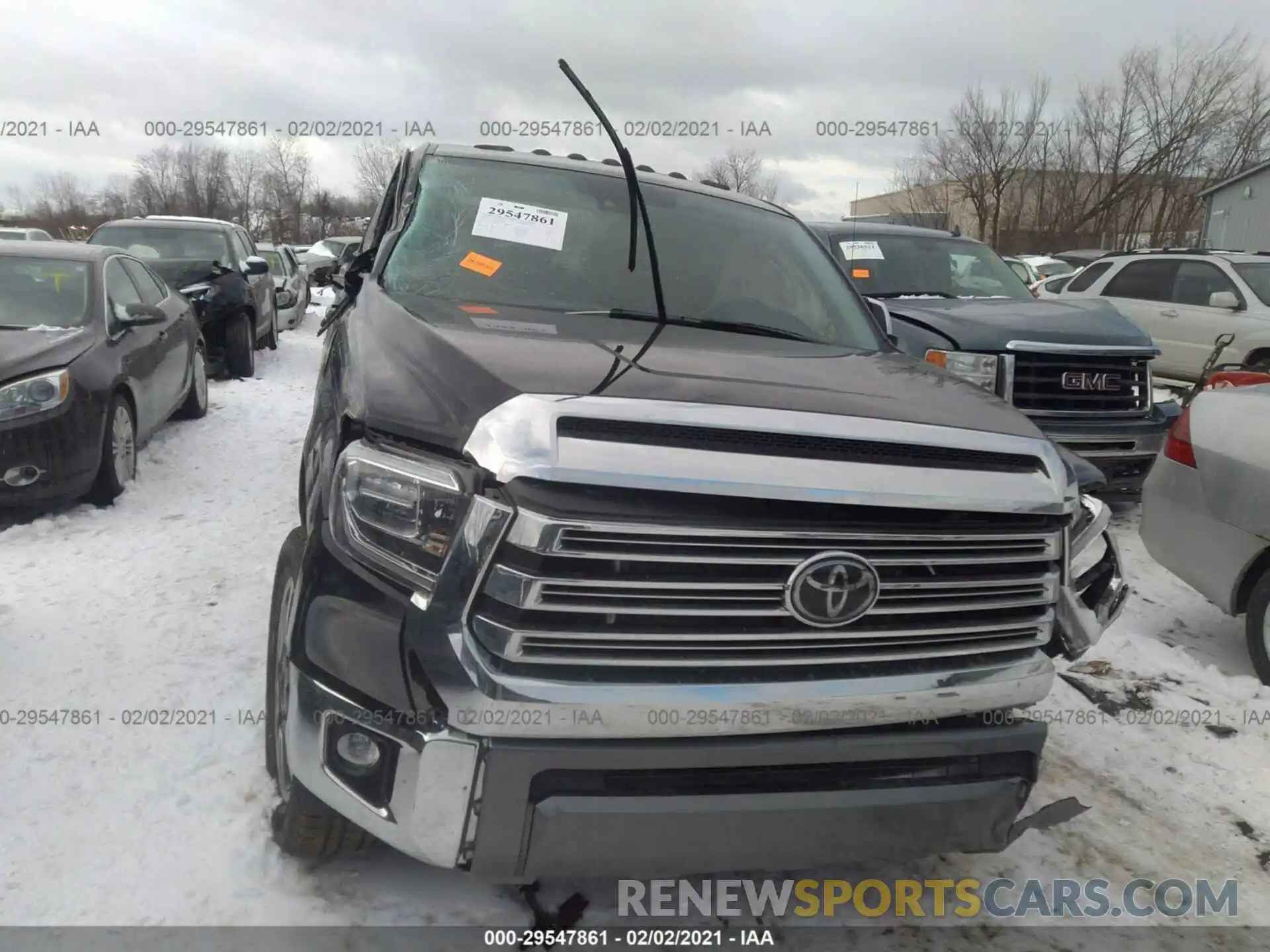 6 Photograph of a damaged car 5TFAY5F11LX900444 TOYOTA TUNDRA 4WD 2020