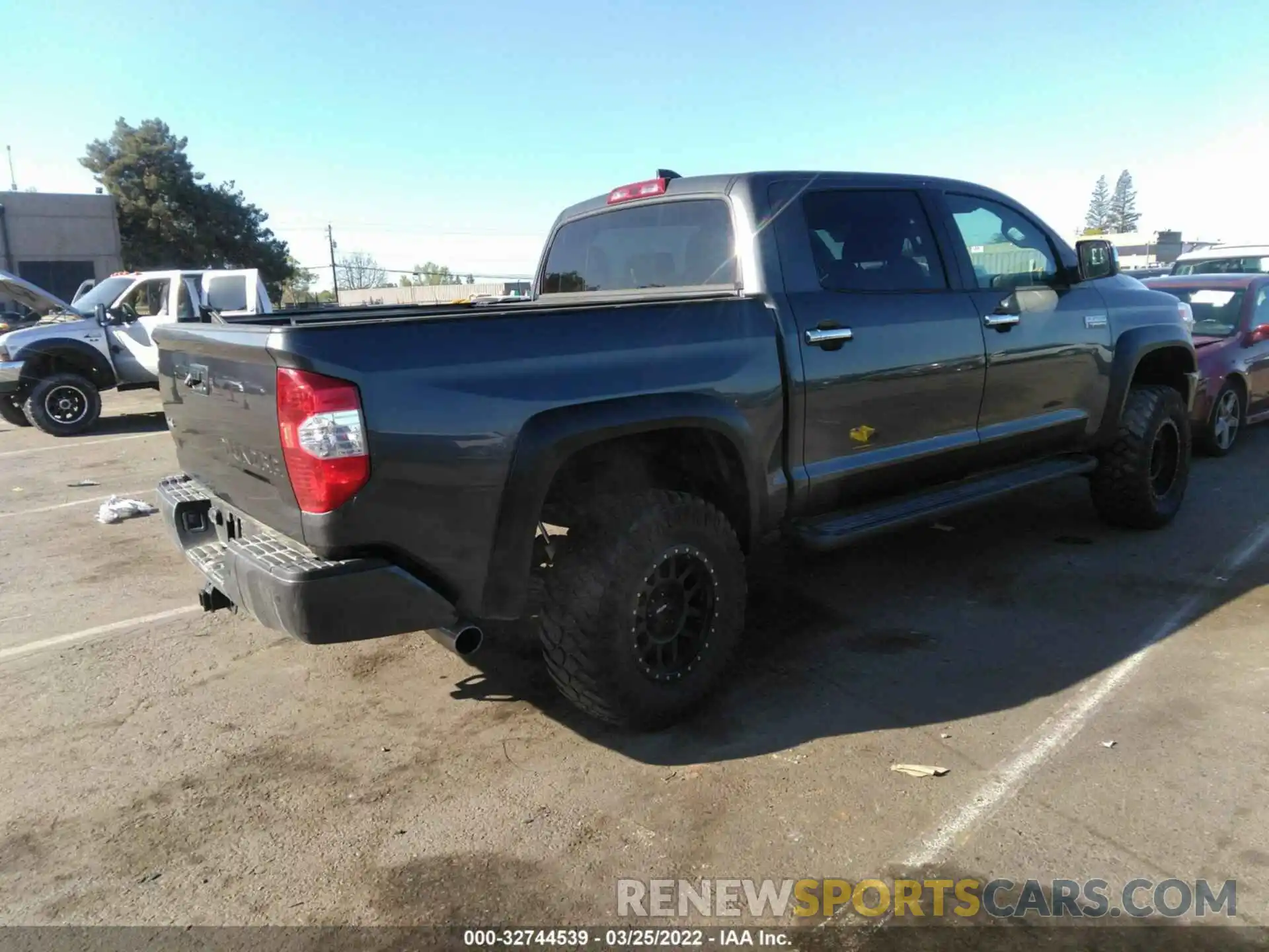 4 Photograph of a damaged car 5TFAY5F13LX909372 TOYOTA TUNDRA 4WD 2020