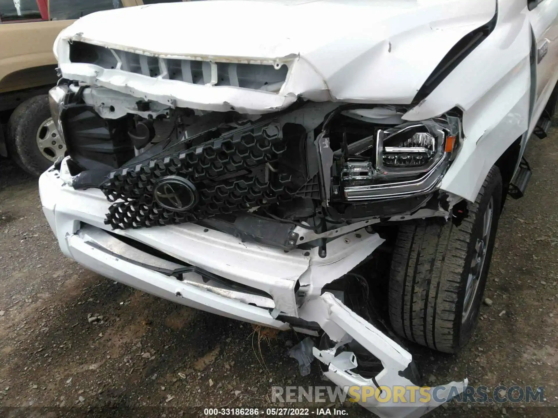 6 Photograph of a damaged car 5TFAY5F13LX925622 TOYOTA TUNDRA 4WD 2020