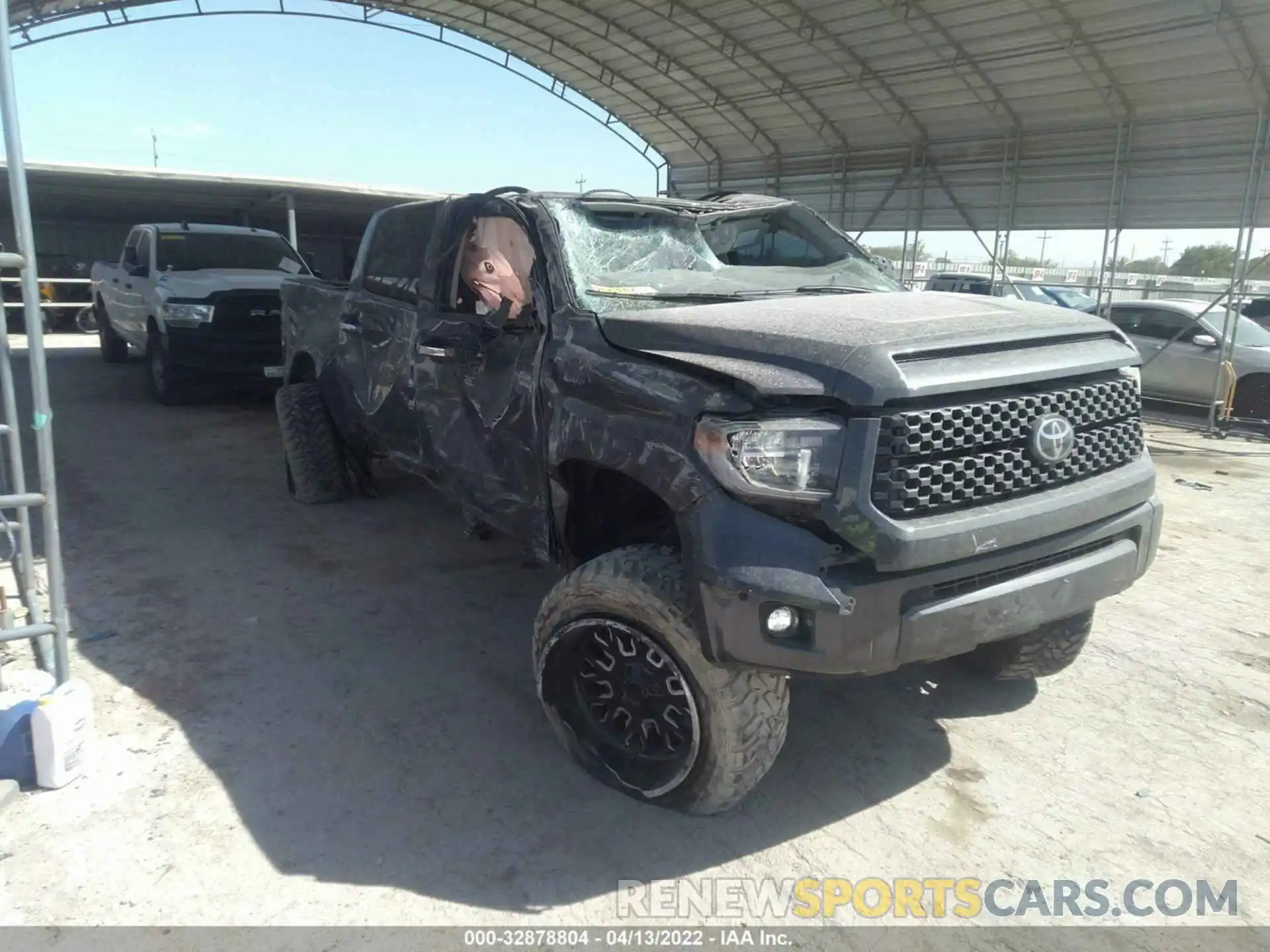 1 Photograph of a damaged car 5TFAY5F15LX936539 TOYOTA TUNDRA 4WD 2020