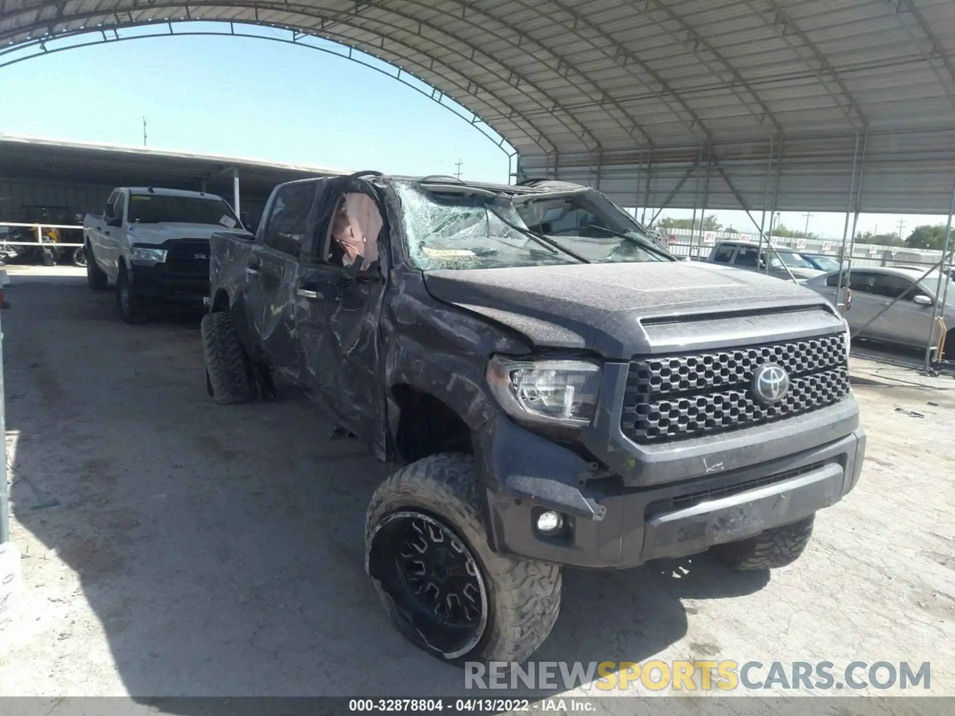 6 Photograph of a damaged car 5TFAY5F15LX936539 TOYOTA TUNDRA 4WD 2020