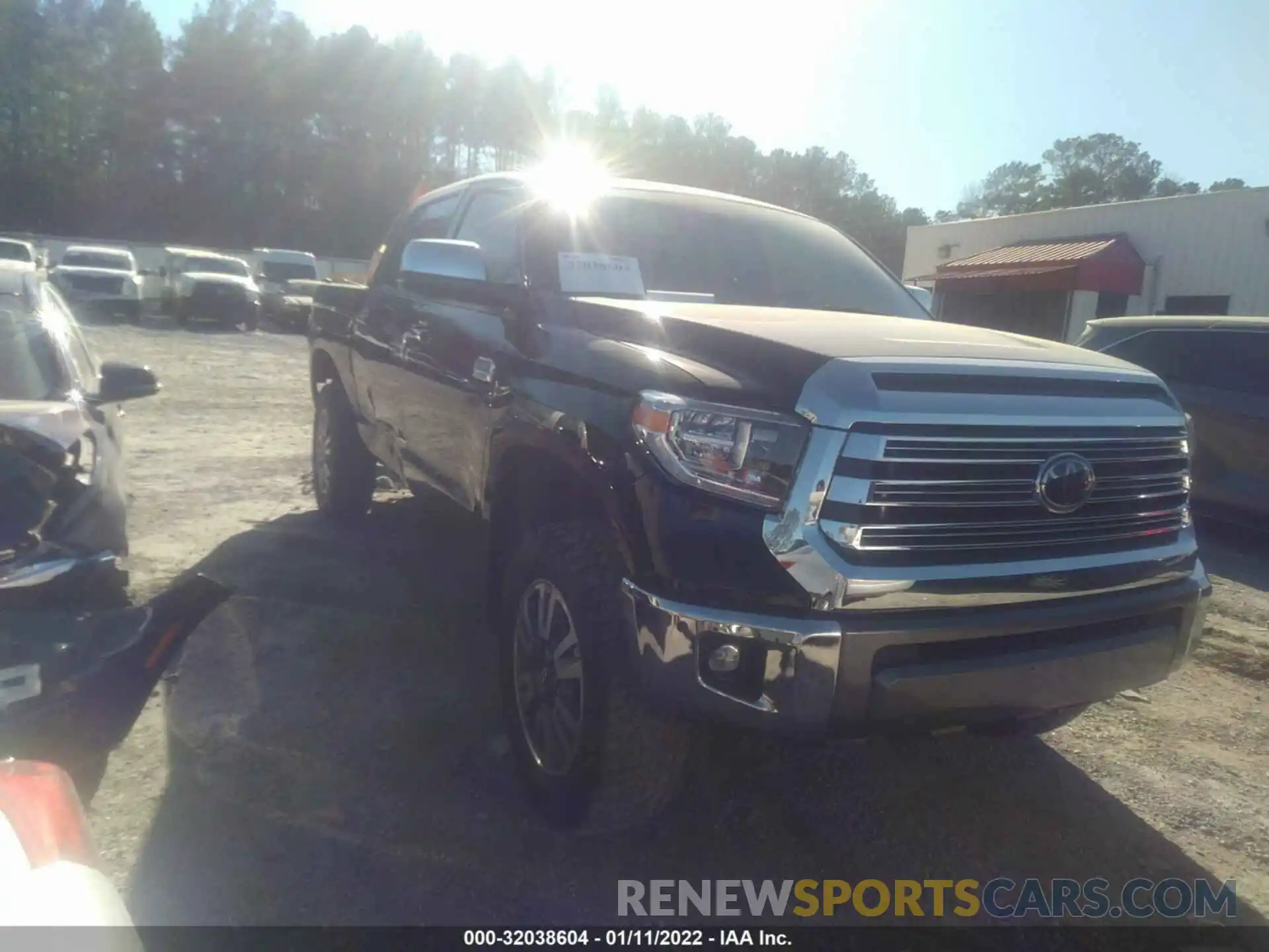 1 Photograph of a damaged car 5TFAY5F16LX873337 TOYOTA TUNDRA 4WD 2020