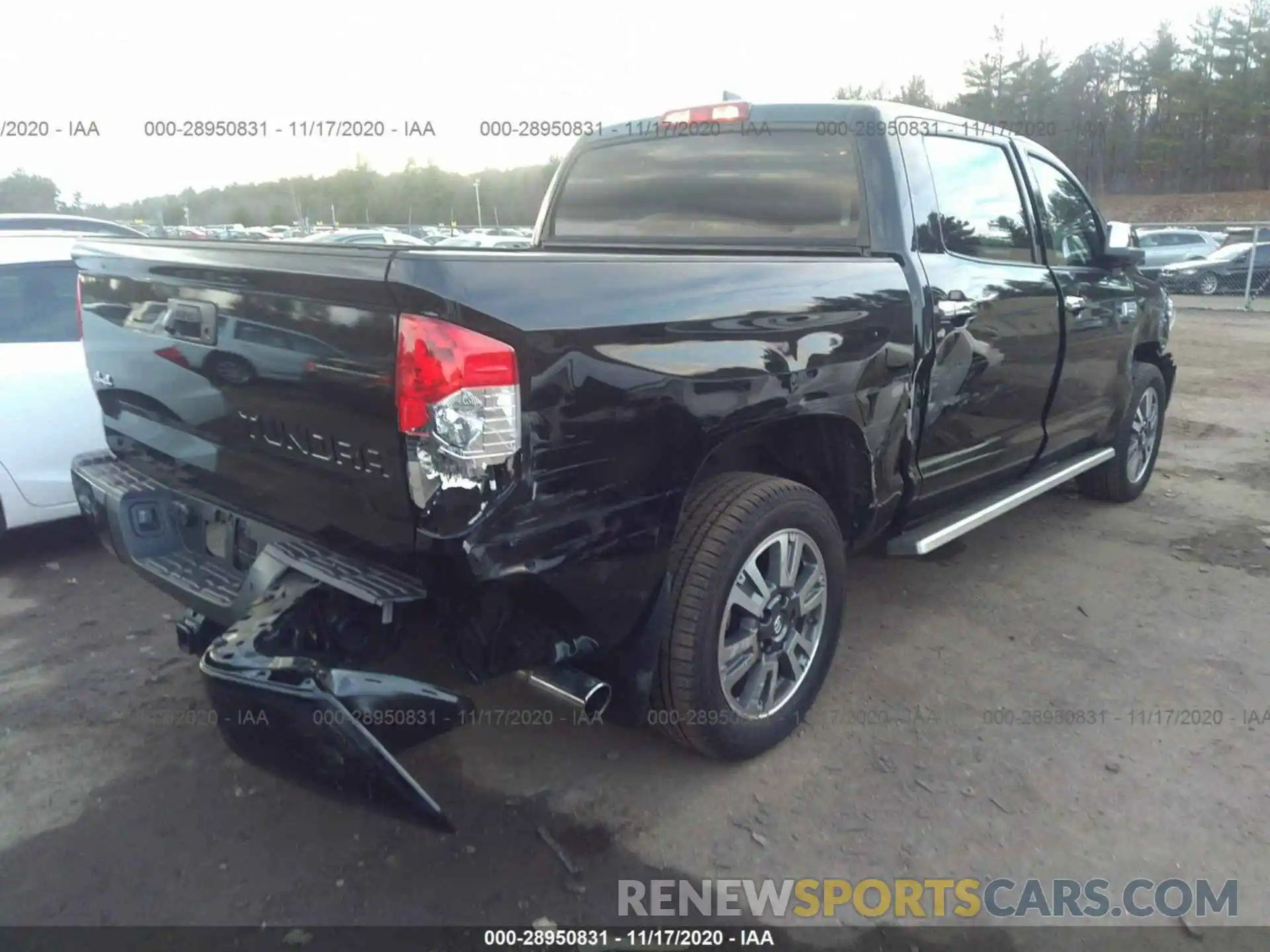 4 Фотография поврежденного автомобиля 5TFAY5F17LX903008 TOYOTA TUNDRA 4WD 2020