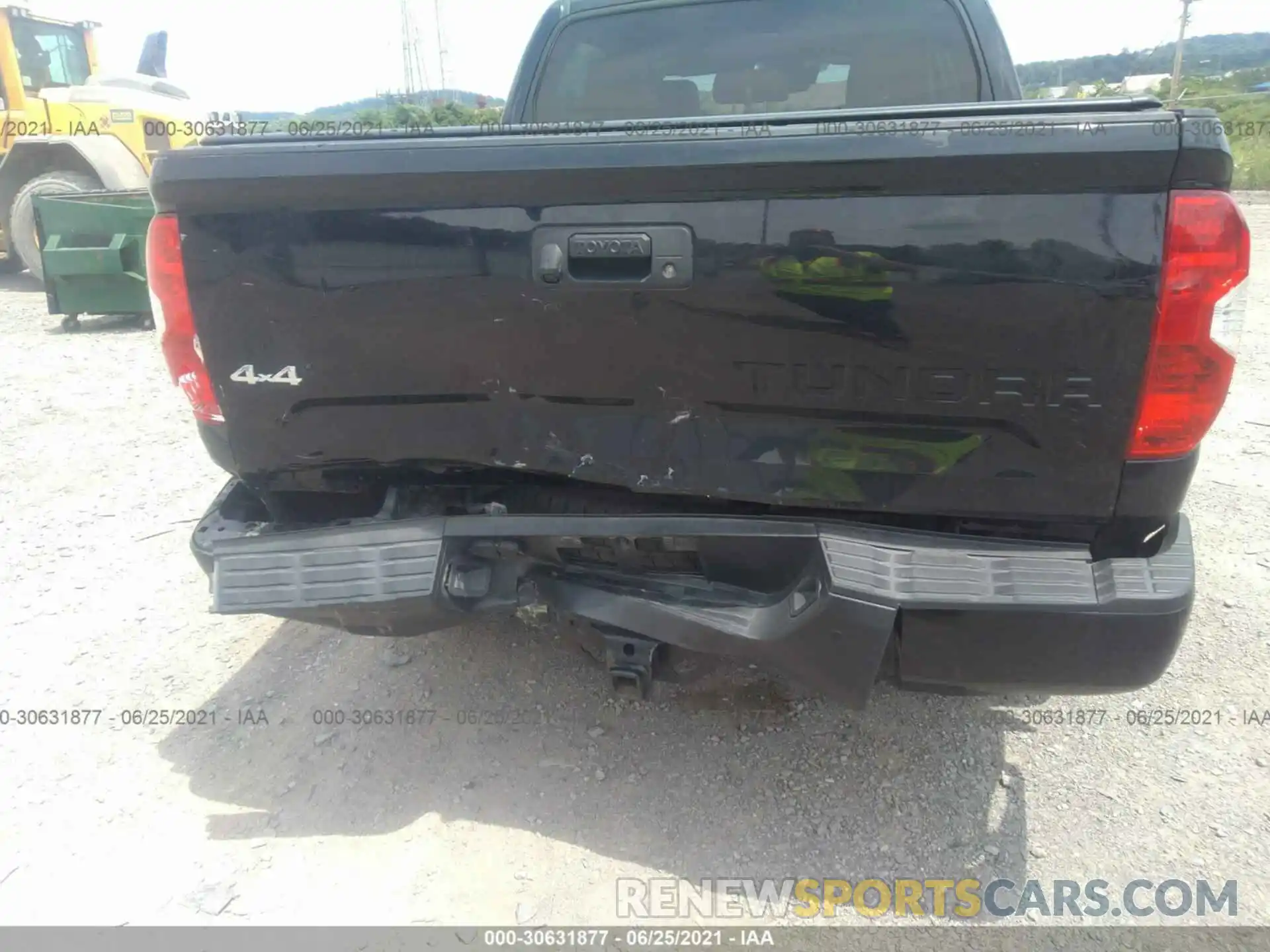 6 Photograph of a damaged car 5TFAY5F18LX879365 TOYOTA TUNDRA 4WD 2020