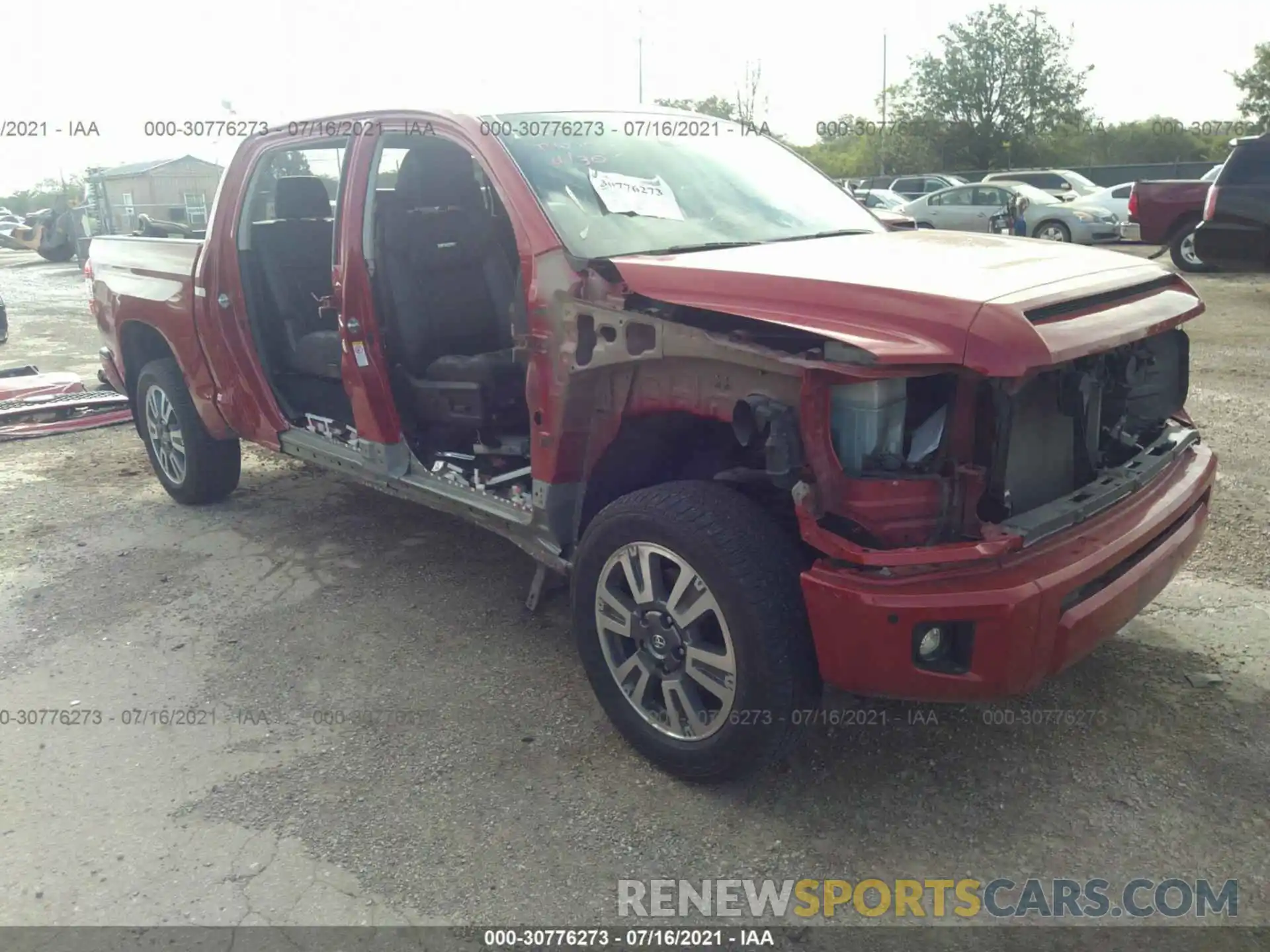 1 Photograph of a damaged car 5TFAY5F19LX871033 TOYOTA TUNDRA 4WD 2020