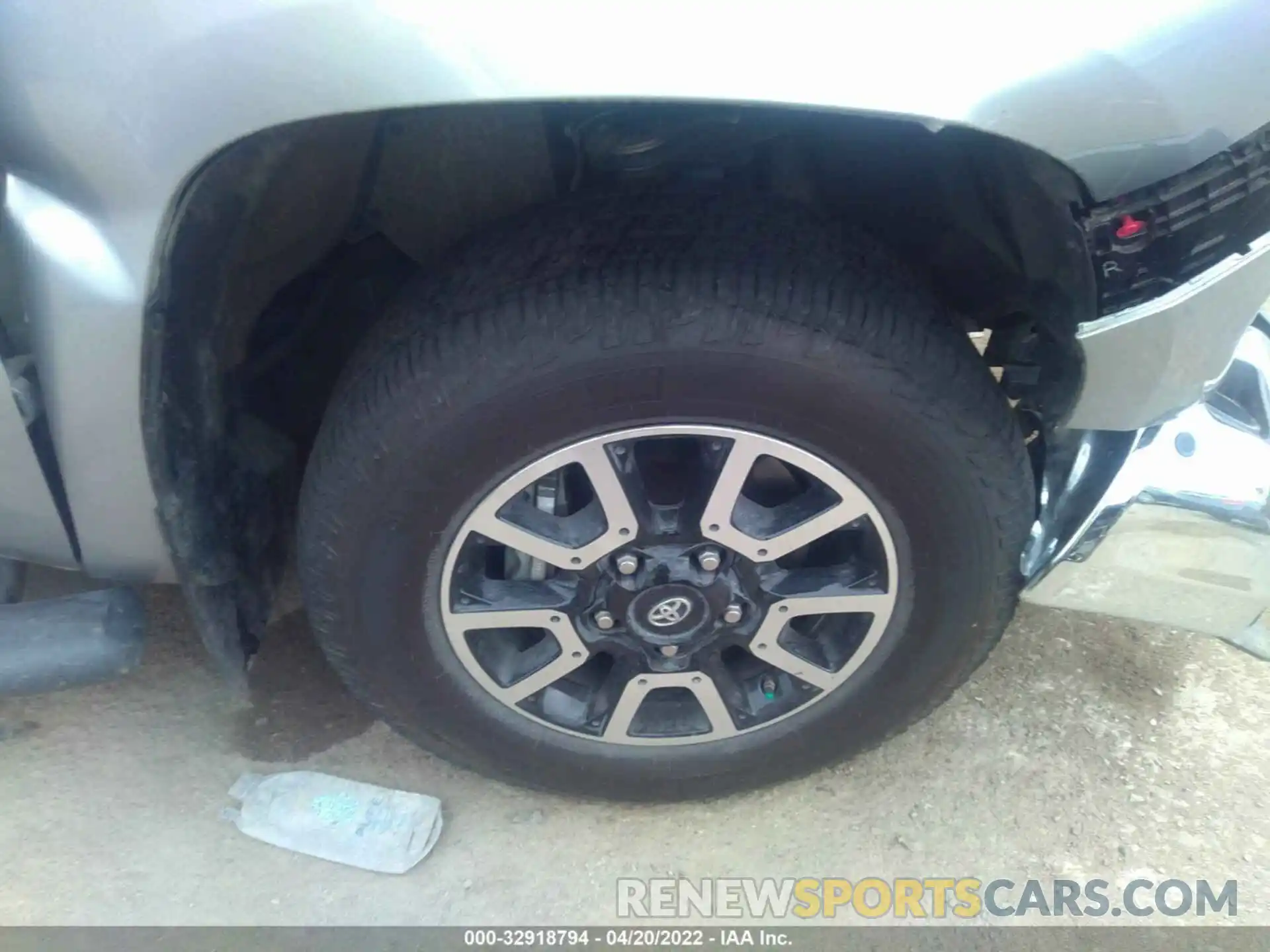 14 Photograph of a damaged car 5TFAY5F19LX952727 TOYOTA TUNDRA 4WD 2020