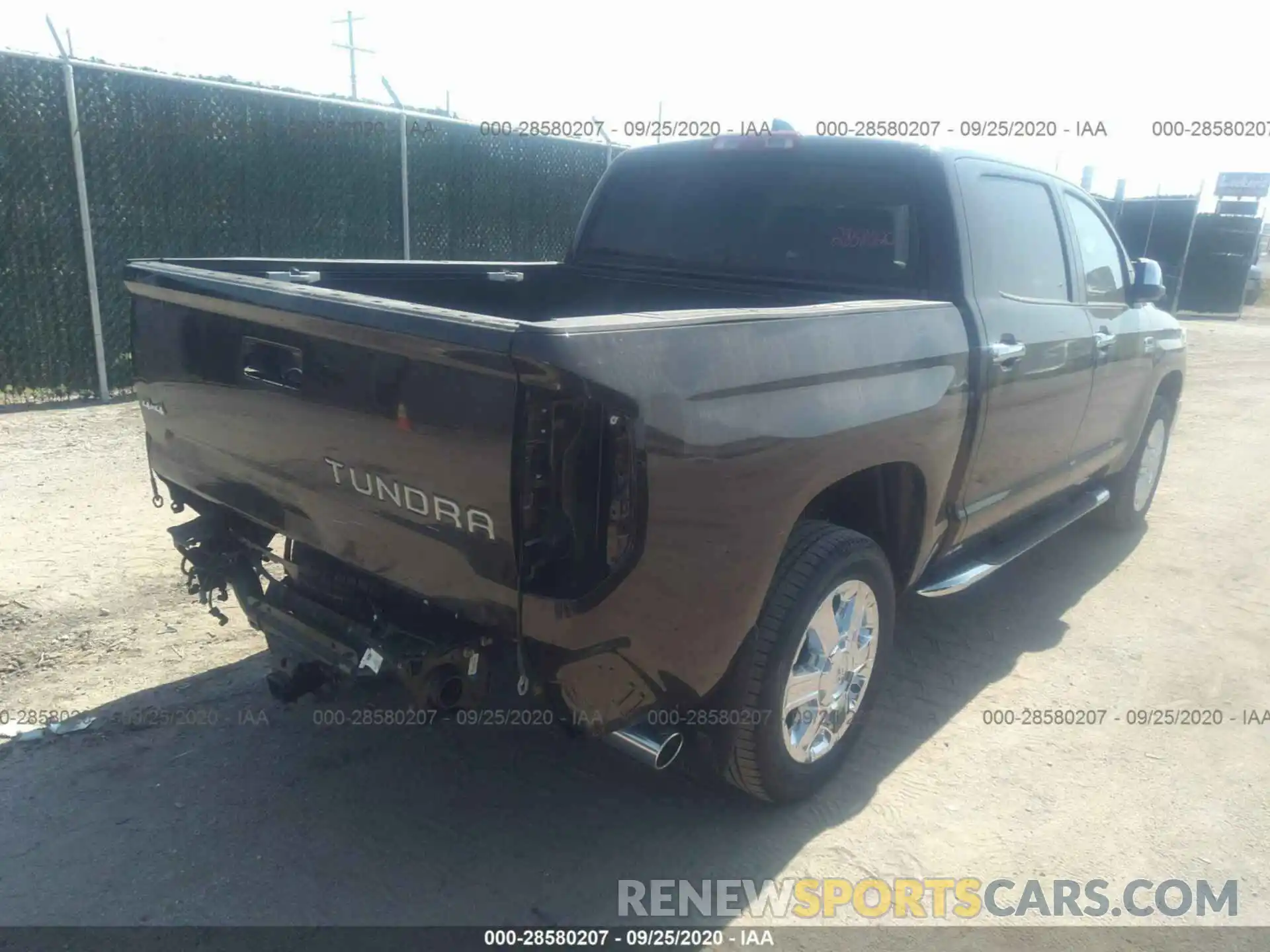 4 Фотография поврежденного автомобиля 5TFAY5F1XLX928968 TOYOTA TUNDRA 4WD 2020