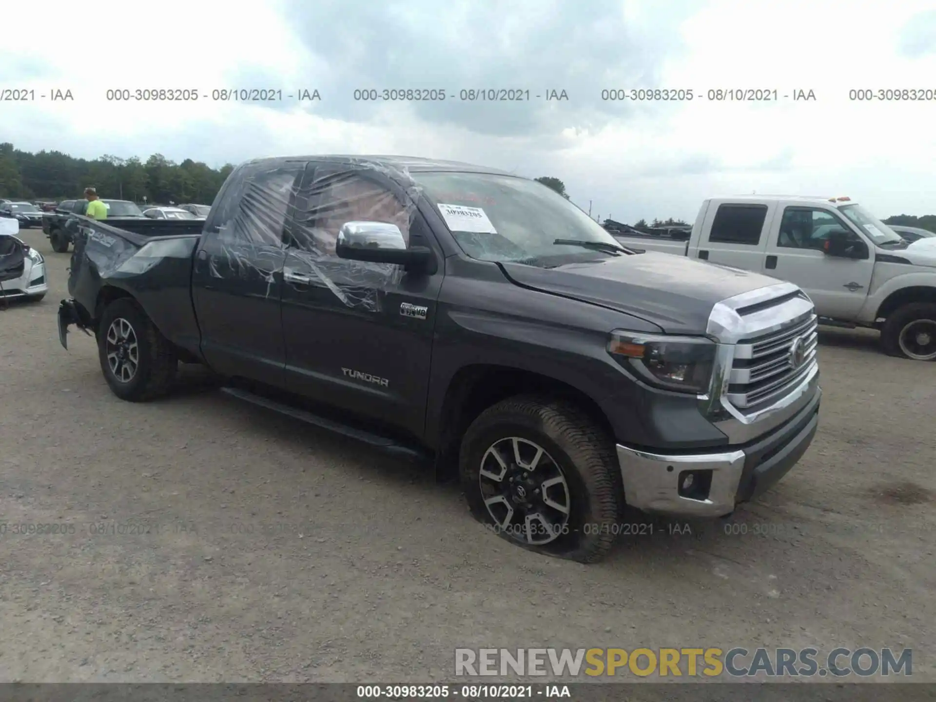 1 Photograph of a damaged car 5TFBY5F12LX905897 TOYOTA TUNDRA 4WD 2020