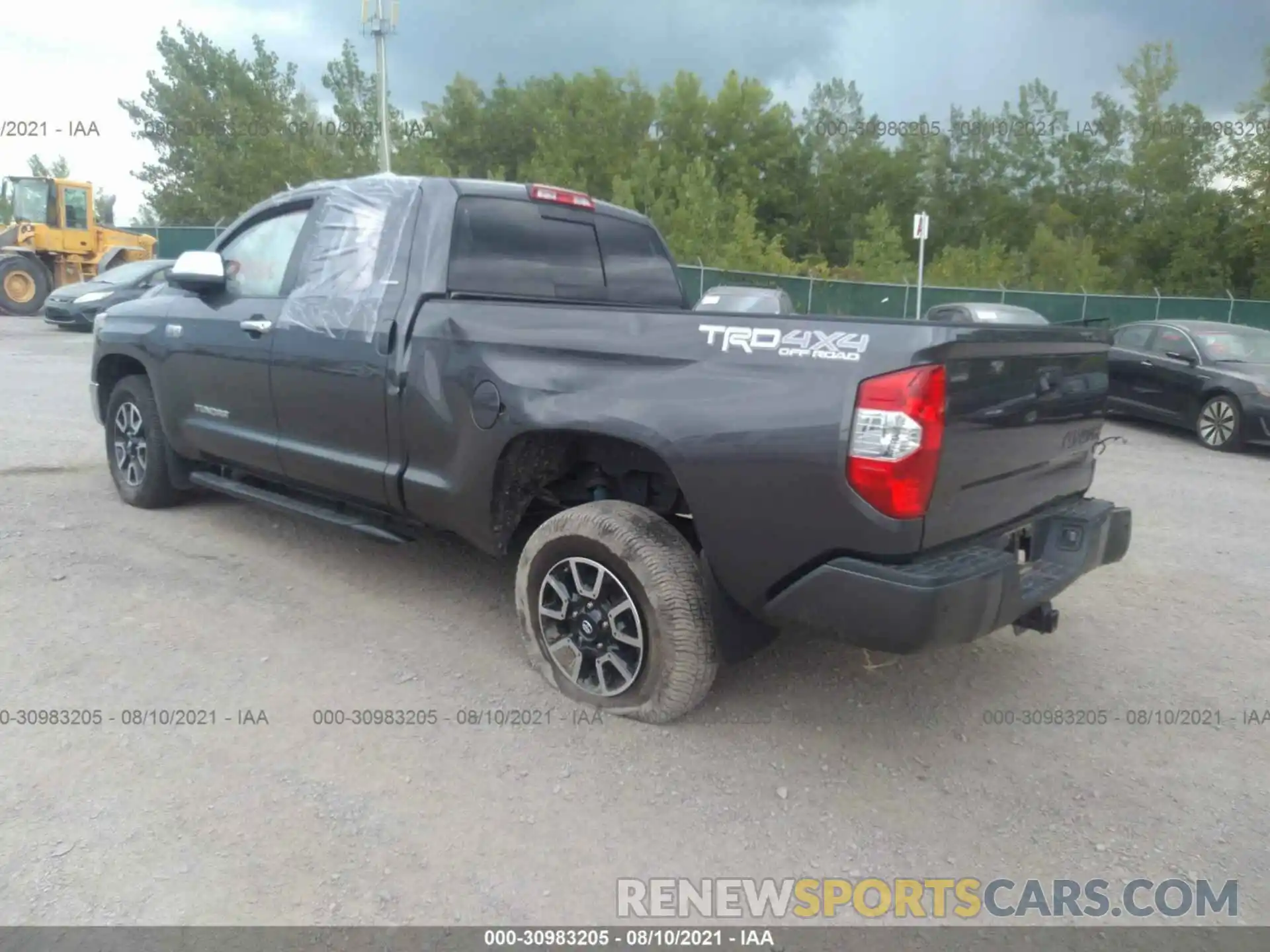 3 Photograph of a damaged car 5TFBY5F12LX905897 TOYOTA TUNDRA 4WD 2020