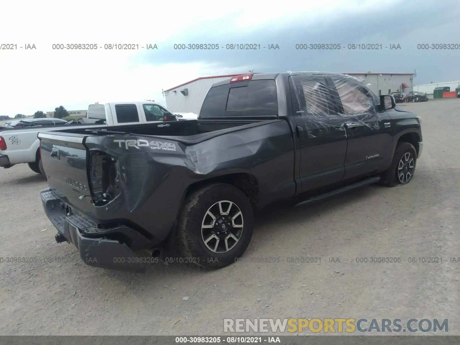 4 Photograph of a damaged car 5TFBY5F12LX905897 TOYOTA TUNDRA 4WD 2020