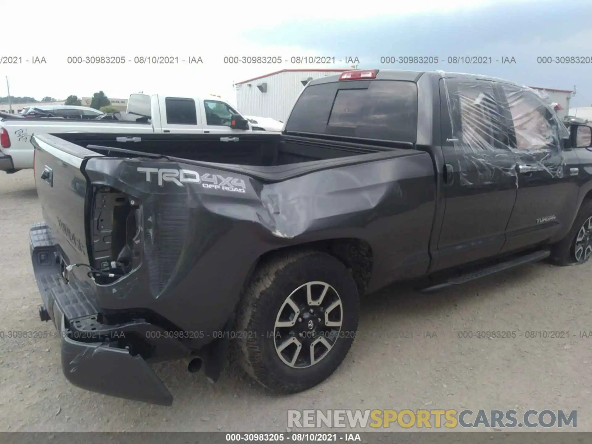 6 Photograph of a damaged car 5TFBY5F12LX905897 TOYOTA TUNDRA 4WD 2020