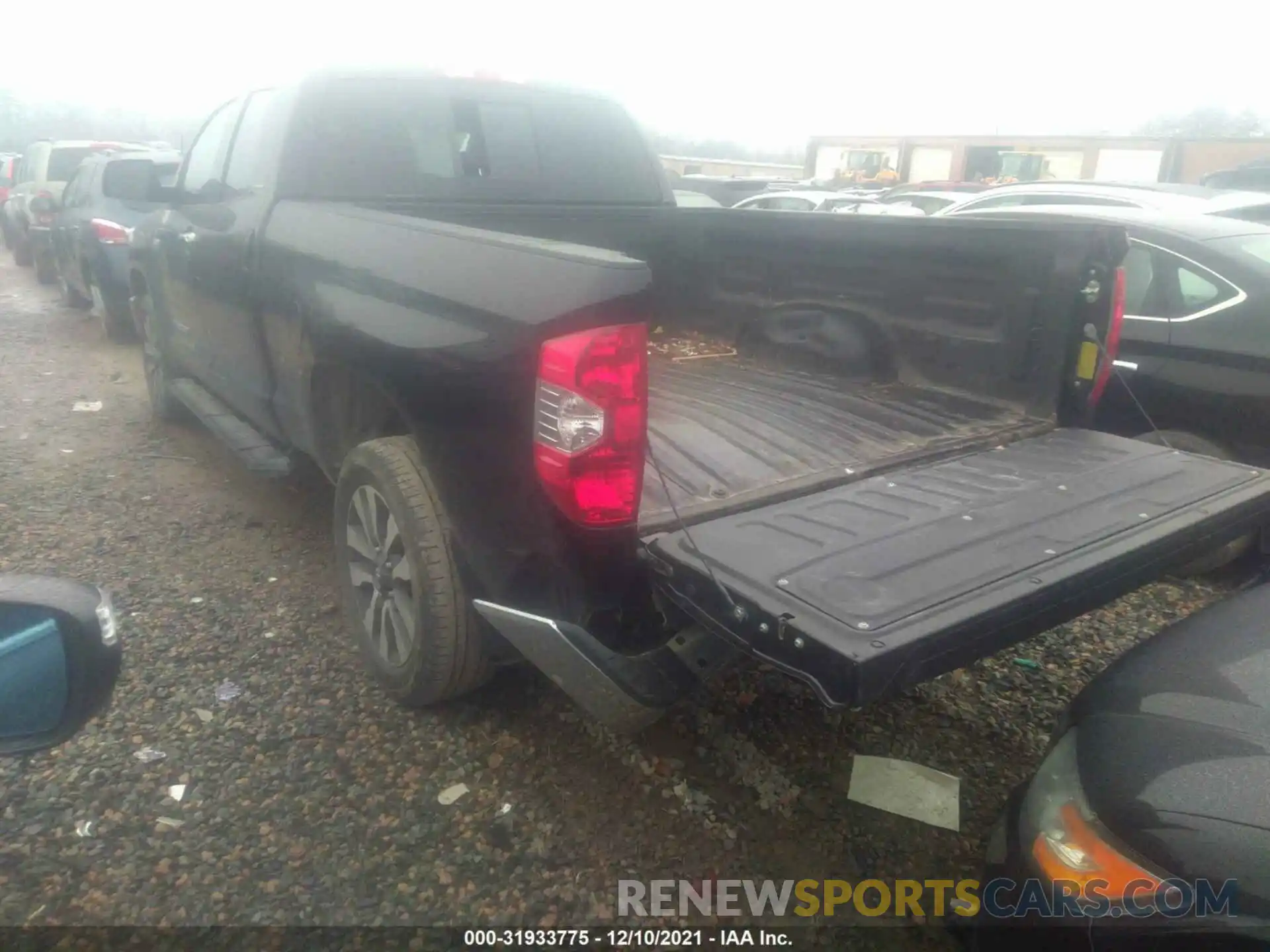 3 Photograph of a damaged car 5TFBY5F14LX939663 TOYOTA TUNDRA 4WD 2020