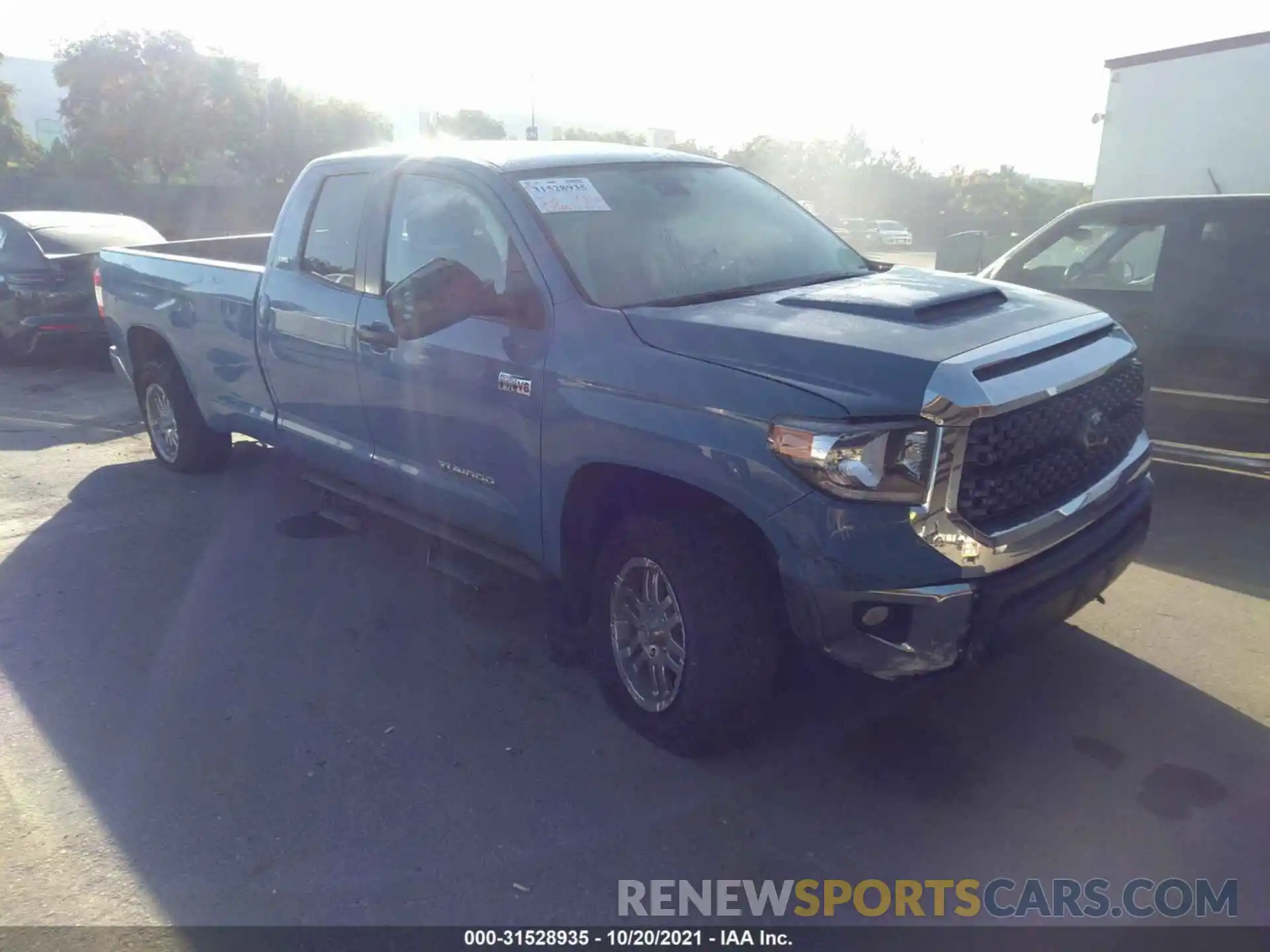 1 Photograph of a damaged car 5TFCY5F13LX026378 TOYOTA TUNDRA 4WD 2020