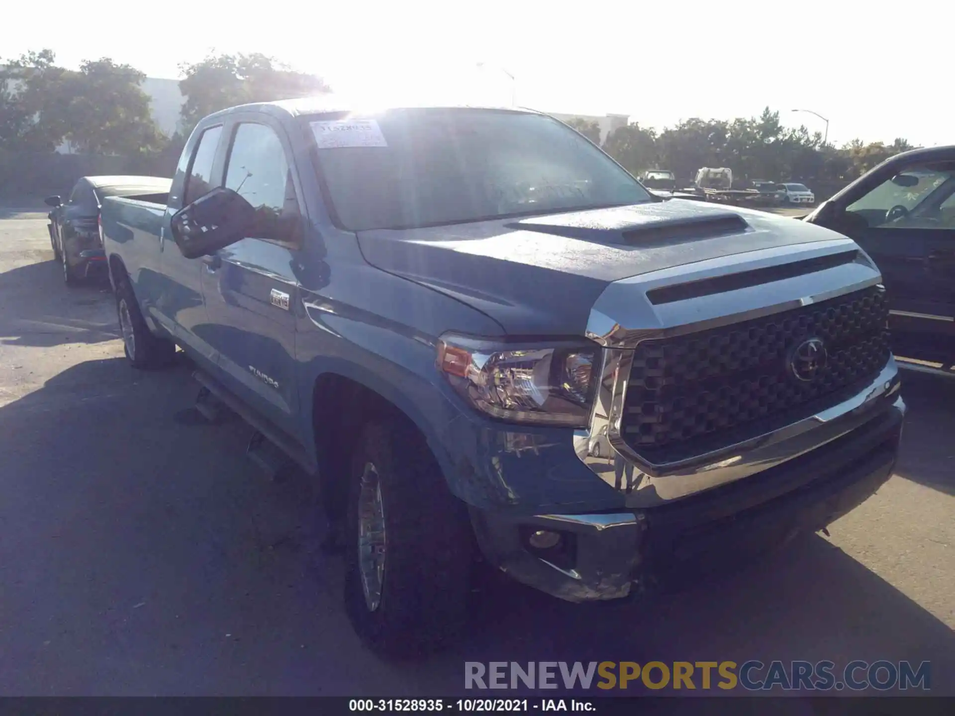 6 Photograph of a damaged car 5TFCY5F13LX026378 TOYOTA TUNDRA 4WD 2020