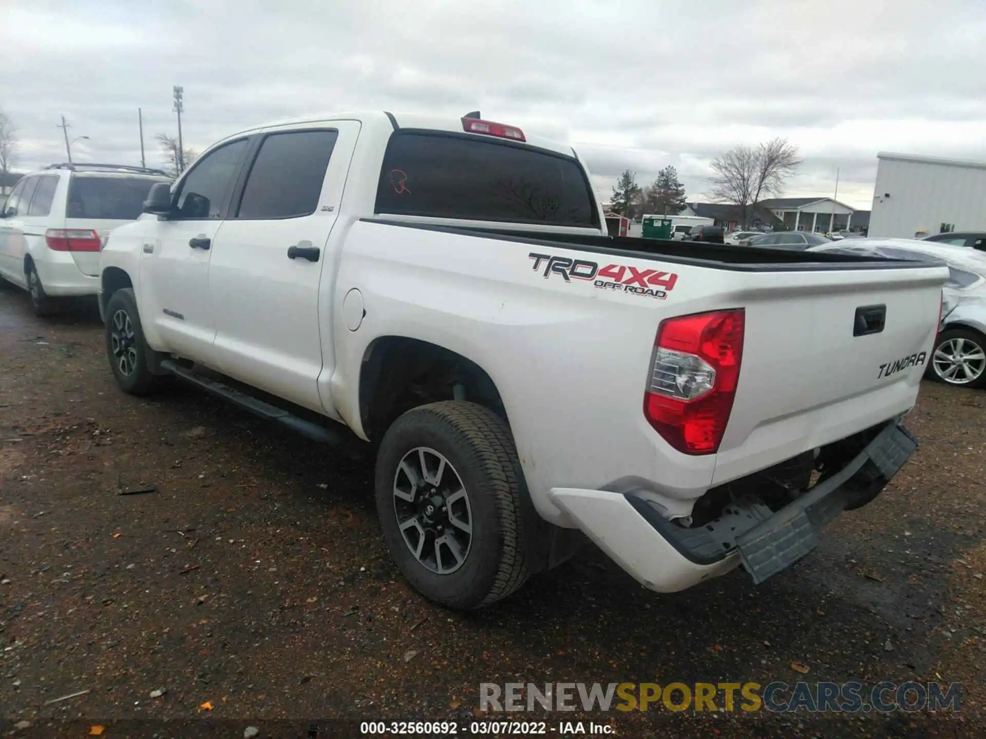 3 Фотография поврежденного автомобиля 5TFDY5F10LX872777 TOYOTA TUNDRA 4WD 2020