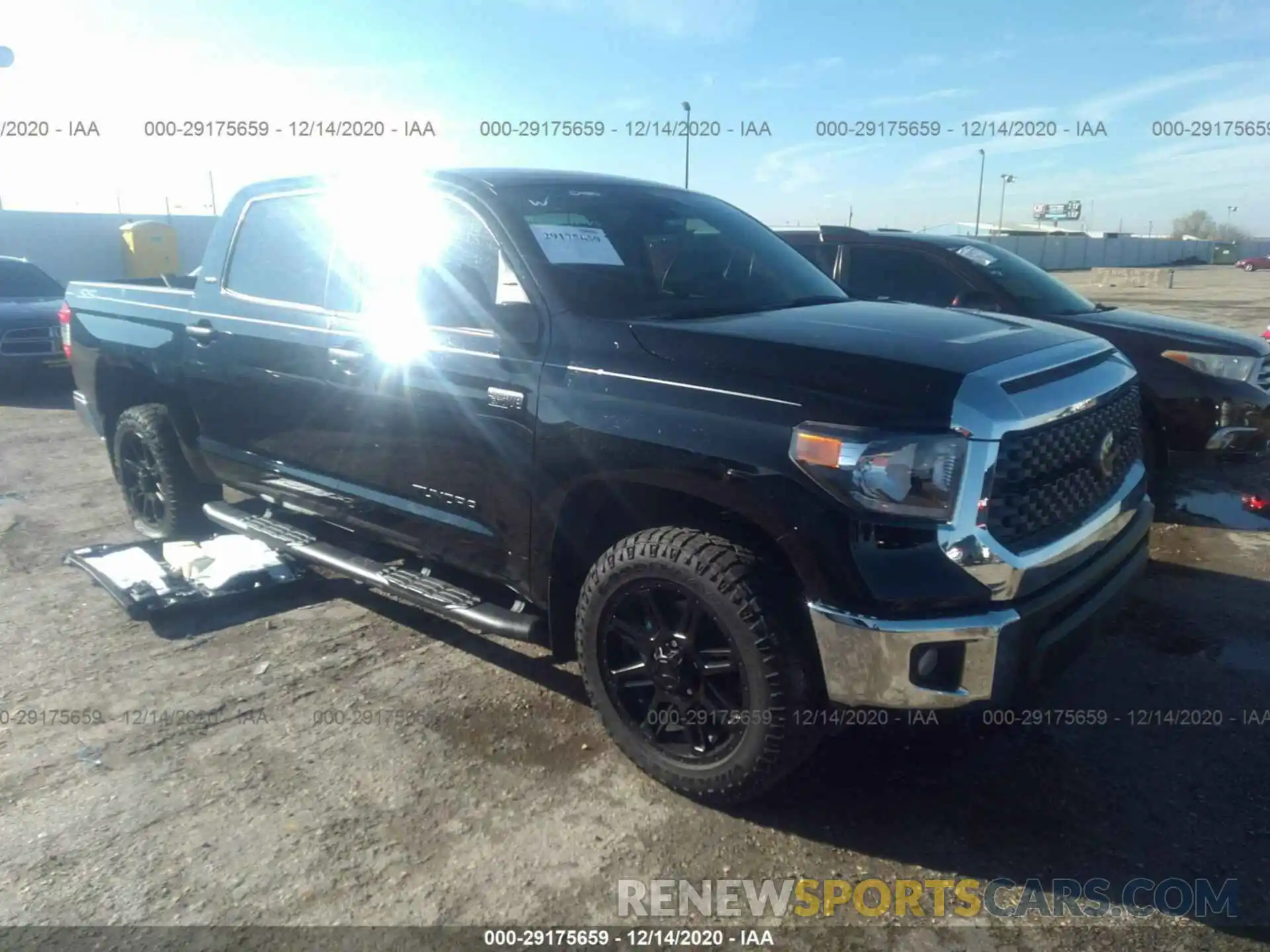 1 Photograph of a damaged car 5TFDY5F10LX875954 TOYOTA TUNDRA 4WD 2020