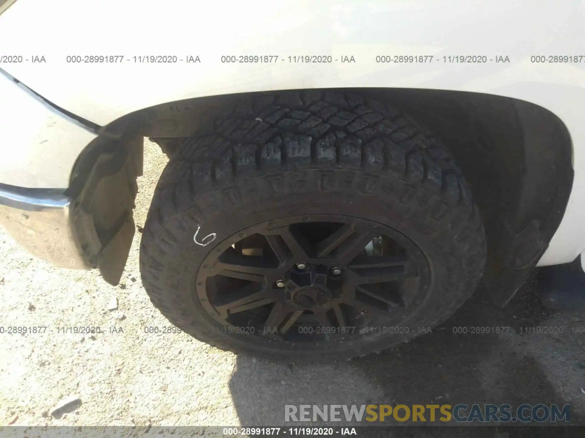 12 Photograph of a damaged car 5TFDY5F10LX887540 TOYOTA TUNDRA 4WD 2020