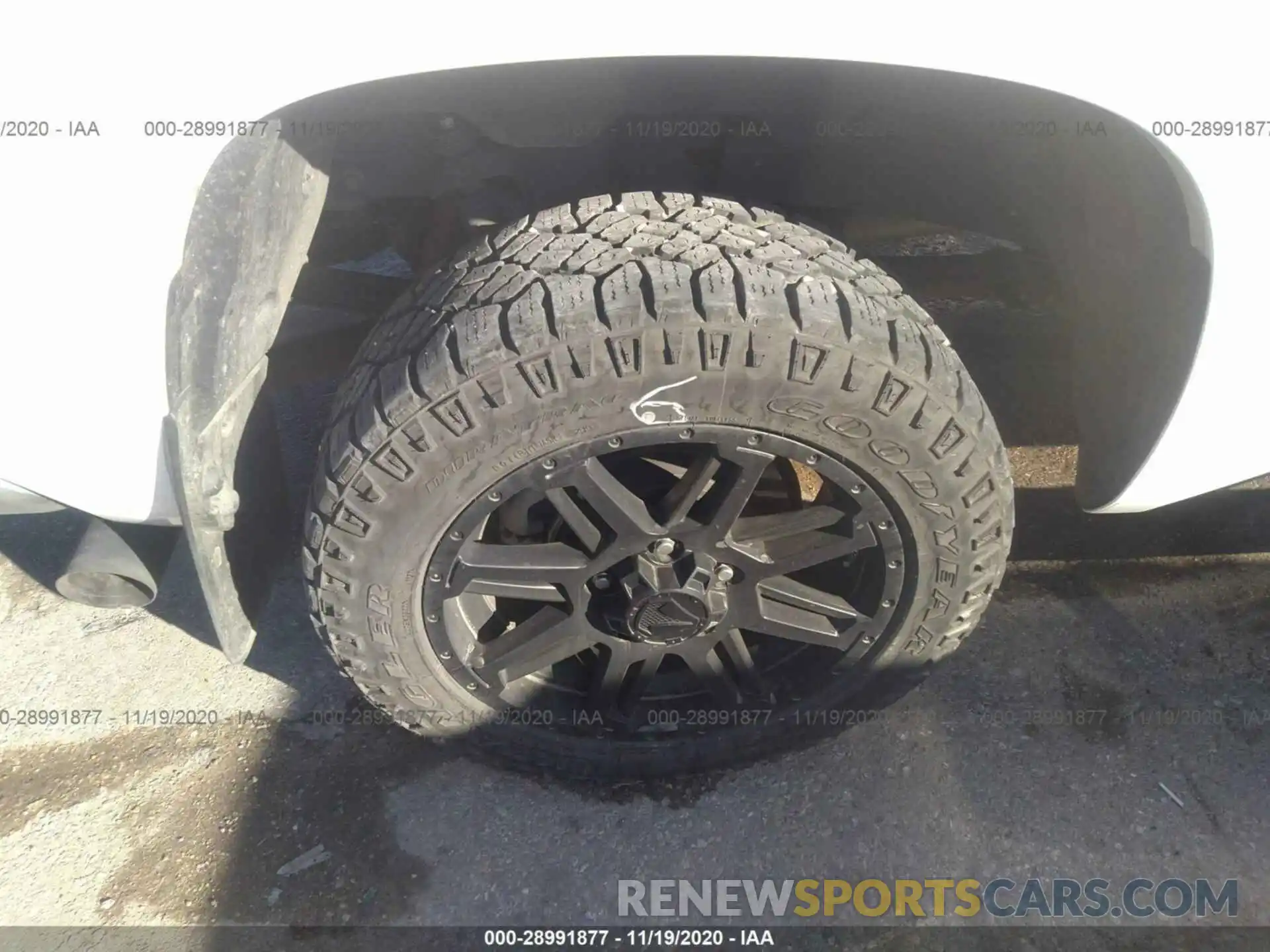 15 Photograph of a damaged car 5TFDY5F10LX887540 TOYOTA TUNDRA 4WD 2020