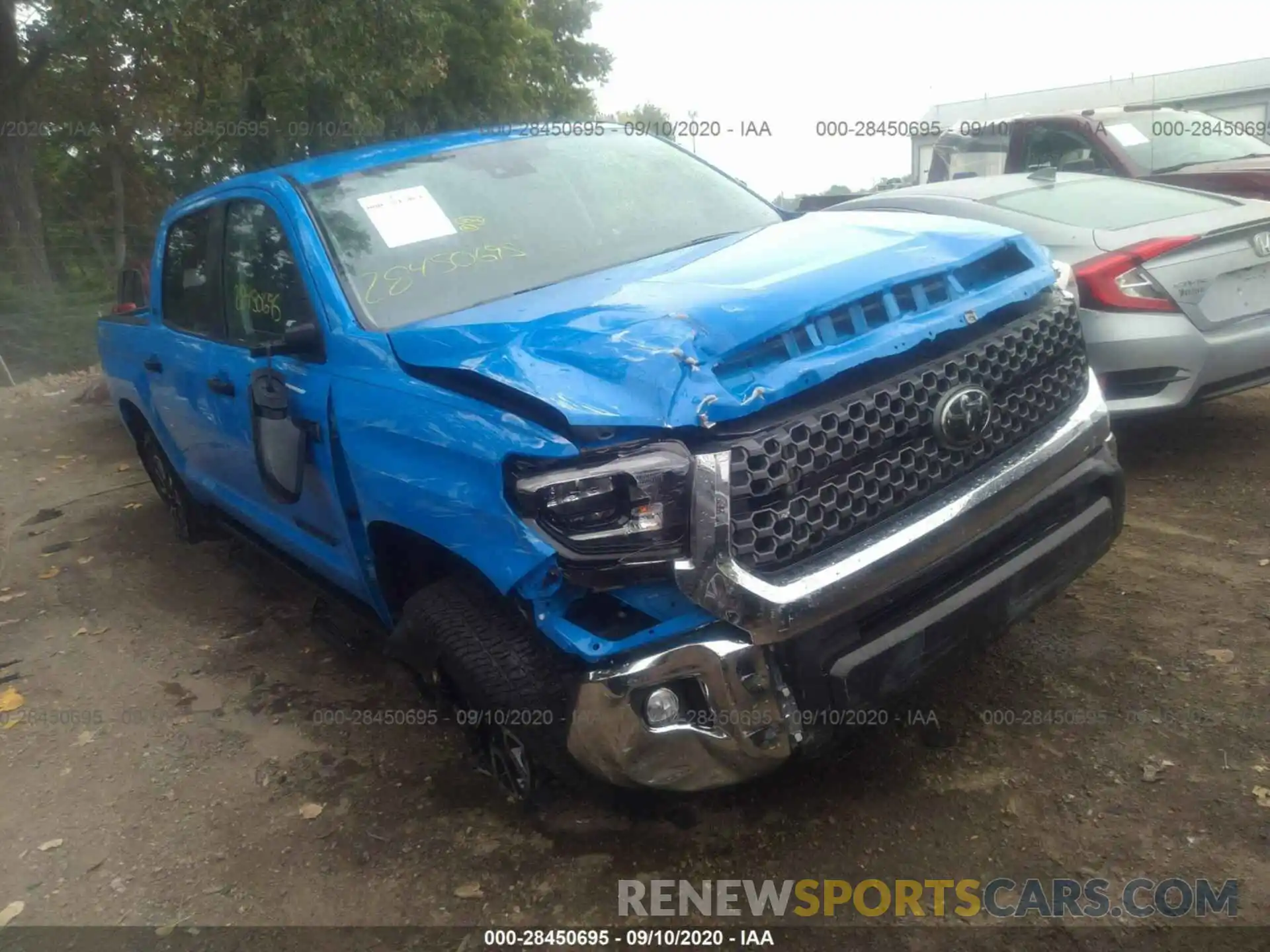 1 Photograph of a damaged car 5TFDY5F10LX887909 TOYOTA TUNDRA 4WD 2020