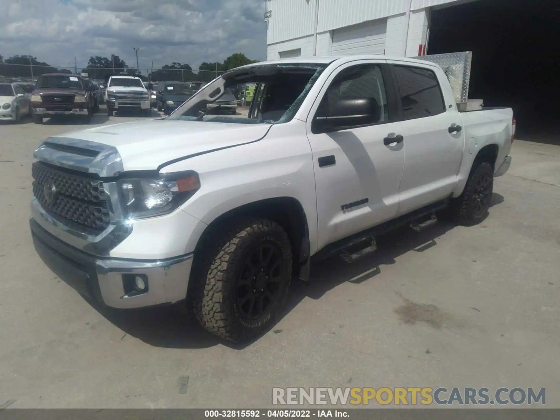 2 Photograph of a damaged car 5TFDY5F10LX920231 TOYOTA TUNDRA 4WD 2020