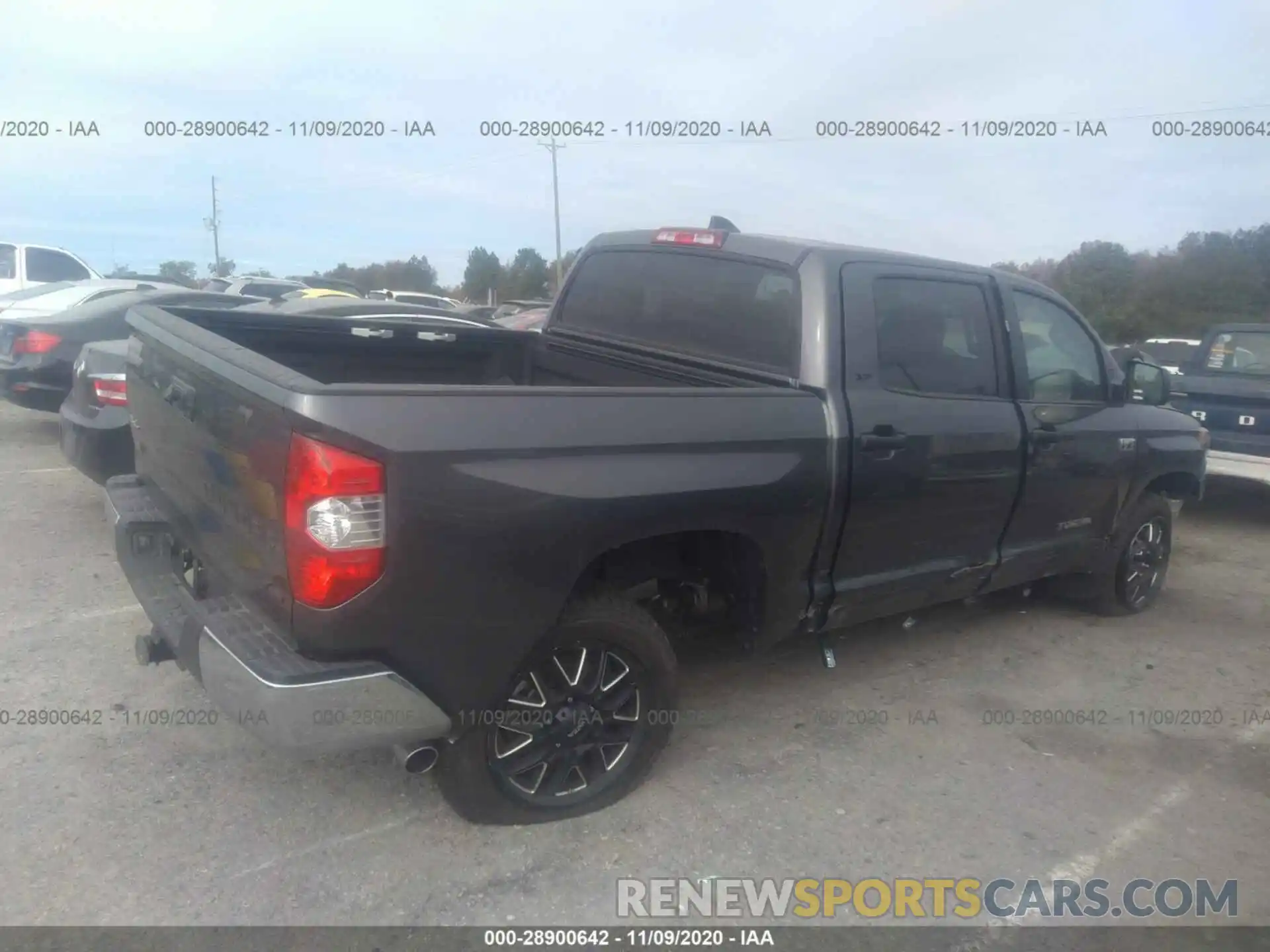 4 Photograph of a damaged car 5TFDY5F10LX926594 TOYOTA TUNDRA 4WD 2020