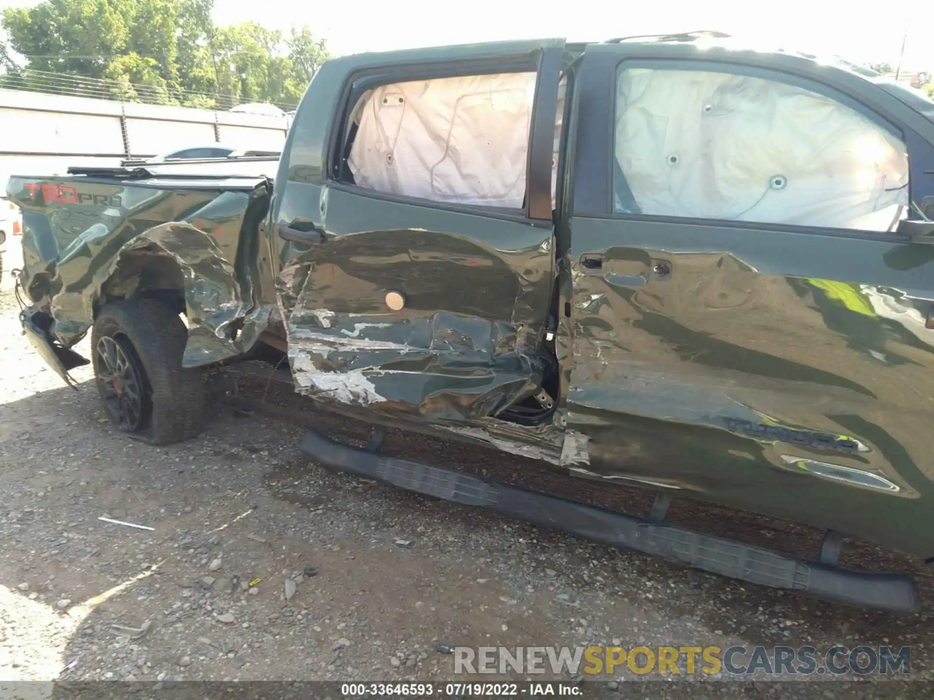 11 Photograph of a damaged car 5TFDY5F10LX926823 TOYOTA TUNDRA 4WD 2020