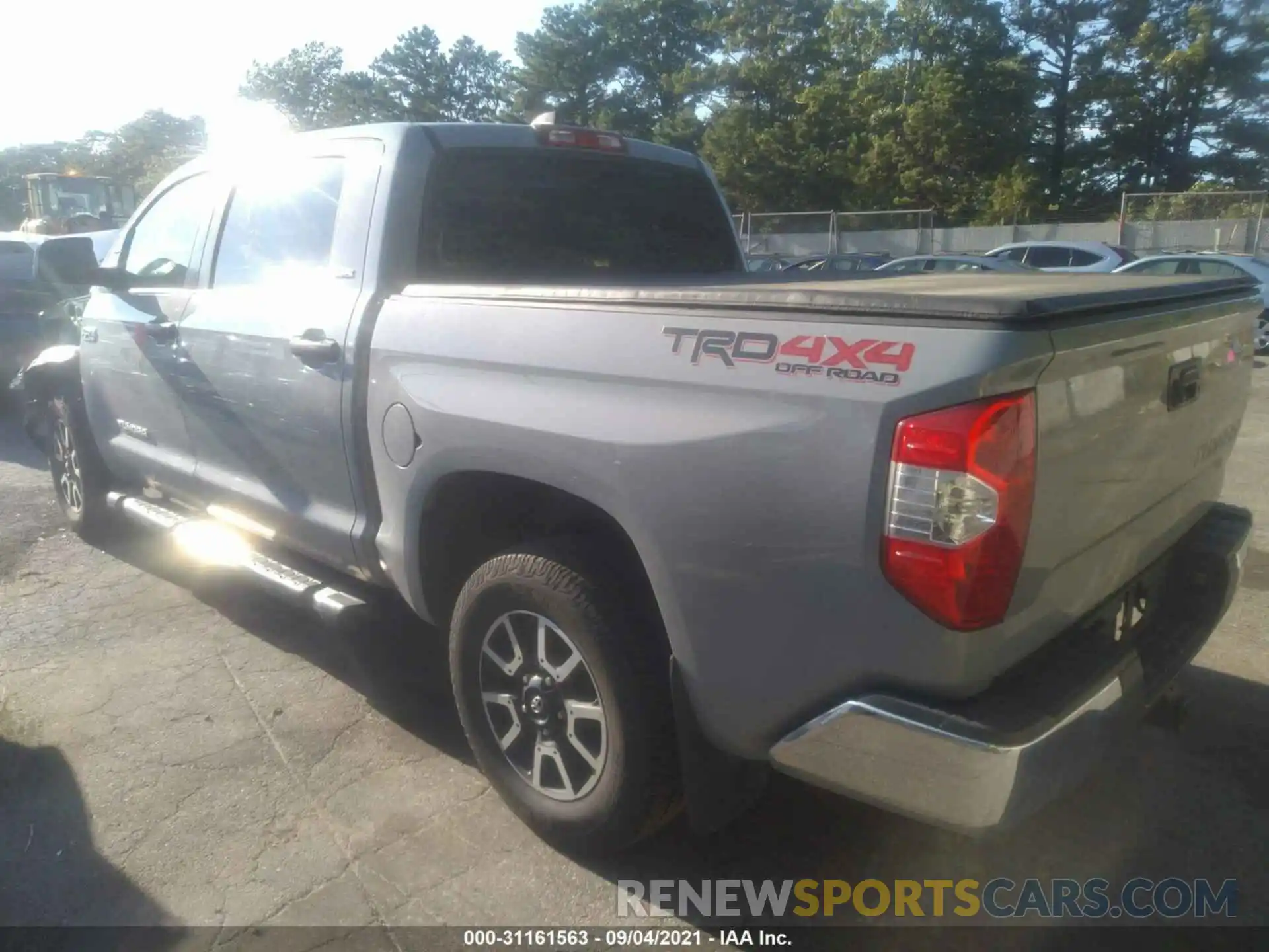 3 Photograph of a damaged car 5TFDY5F10LX927244 TOYOTA TUNDRA 4WD 2020