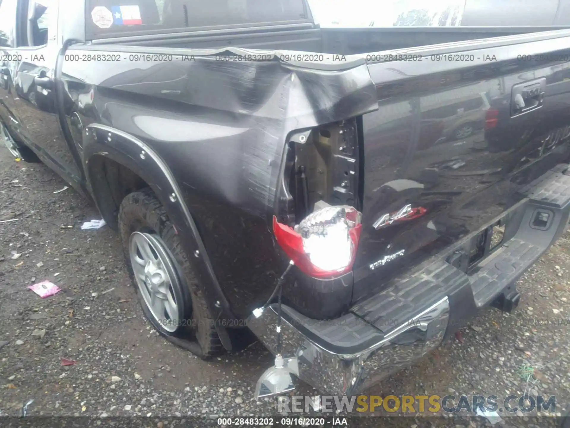 3 Photograph of a damaged car 5TFDY5F10LX930452 TOYOTA TUNDRA 4WD 2020
