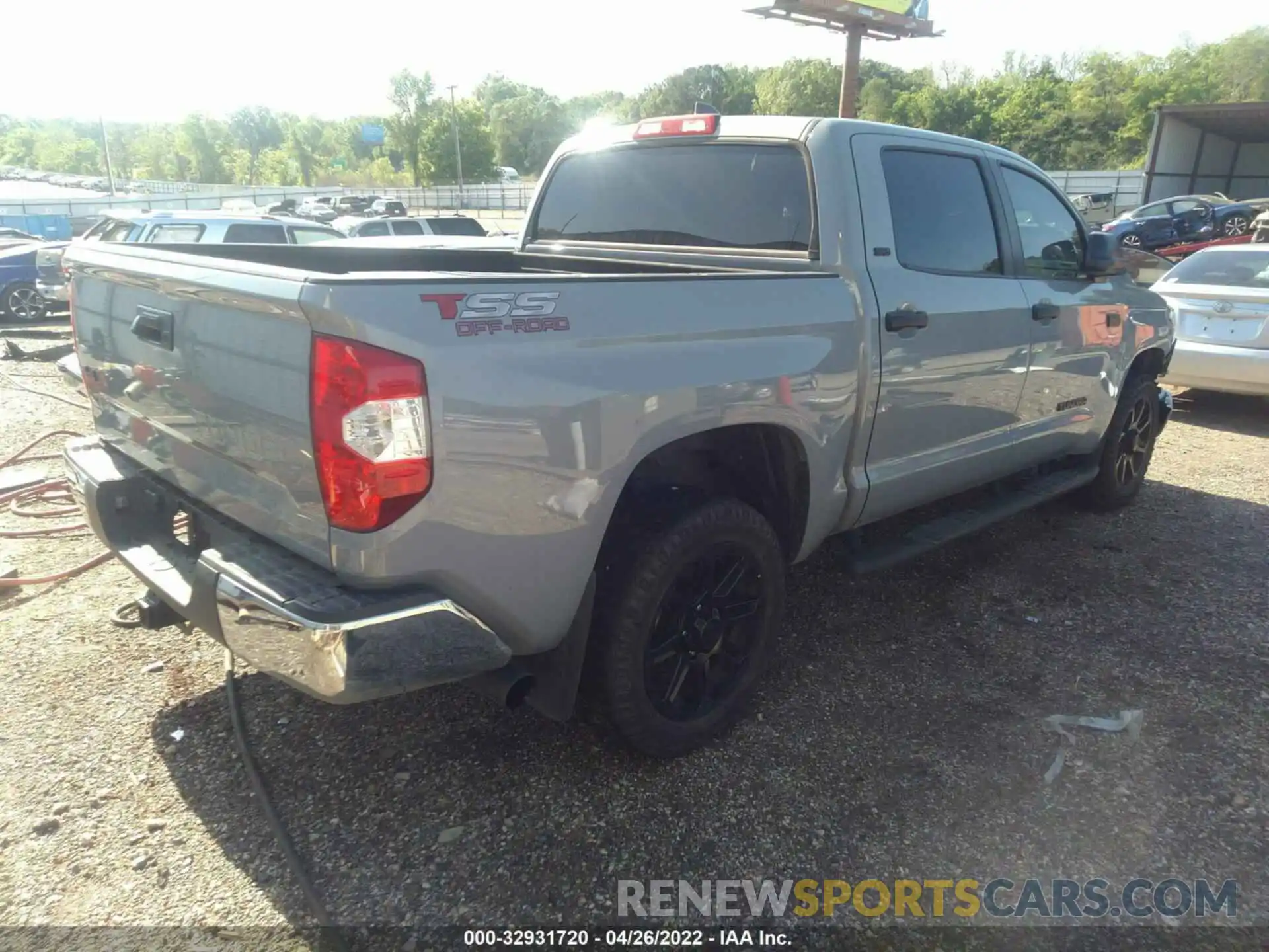 4 Photograph of a damaged car 5TFDY5F10LX936154 TOYOTA TUNDRA 4WD 2020