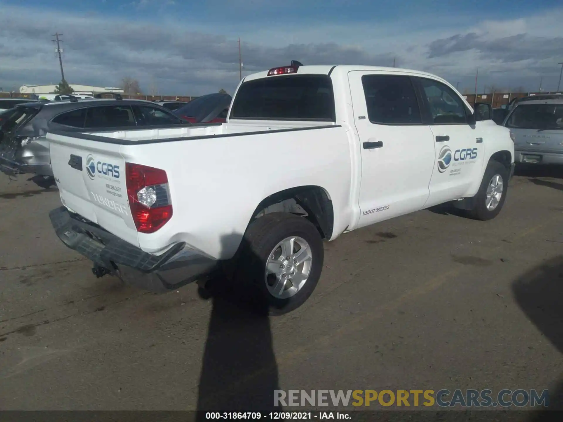 4 Photograph of a damaged car 5TFDY5F10LX938230 TOYOTA TUNDRA 4WD 2020