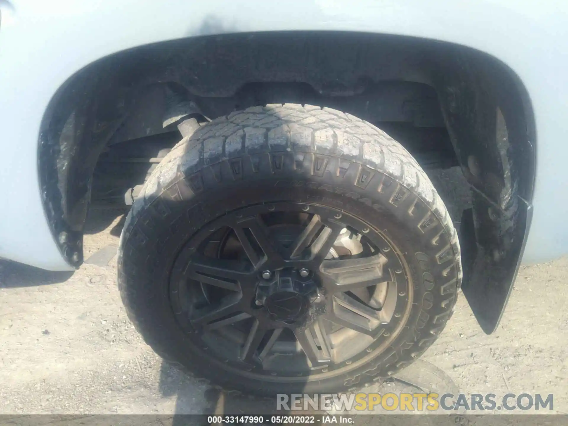 13 Photograph of a damaged car 5TFDY5F10LX943167 TOYOTA TUNDRA 4WD 2020