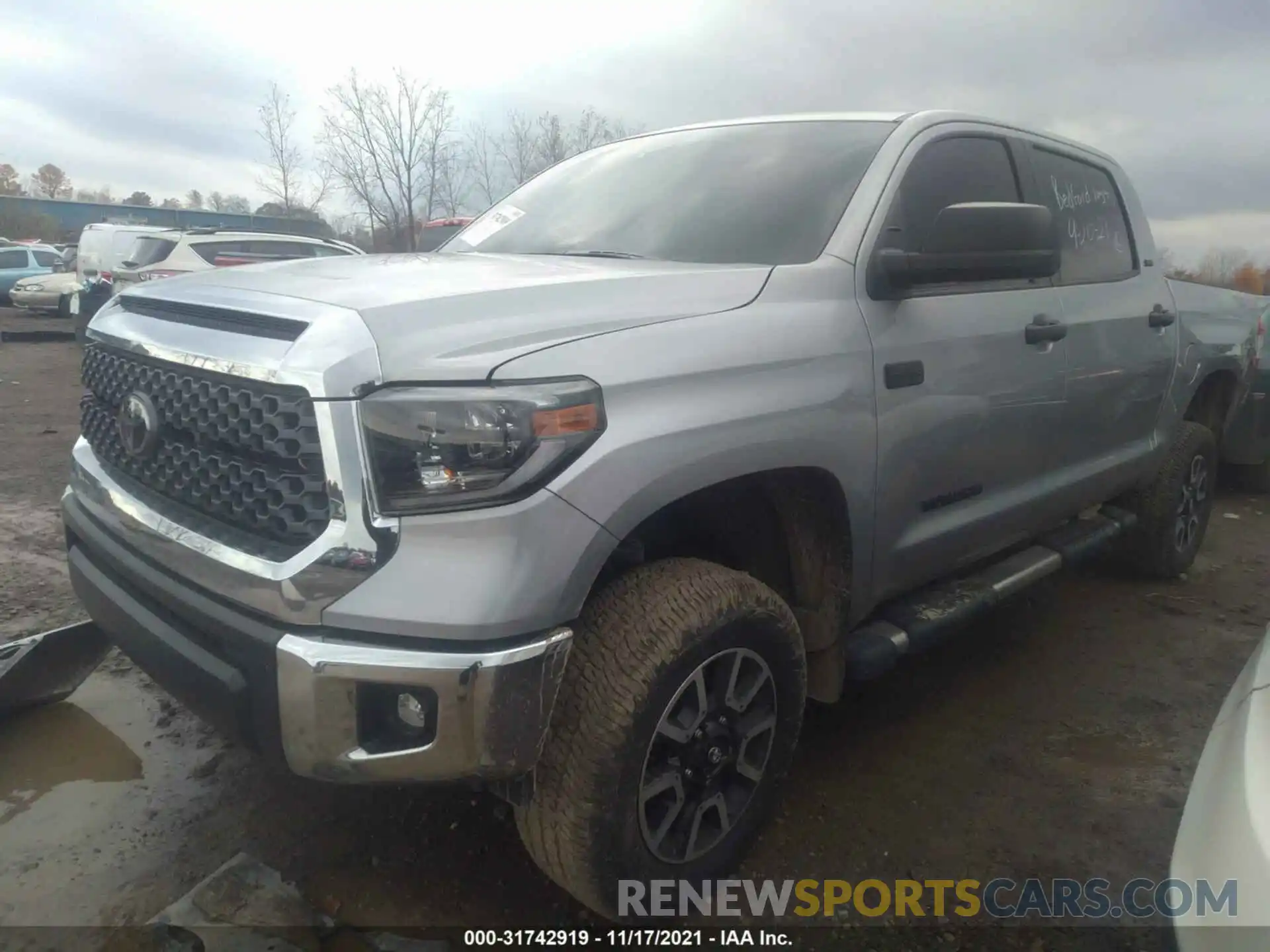 2 Фотография поврежденного автомобиля 5TFDY5F10LX945498 TOYOTA TUNDRA 4WD 2020