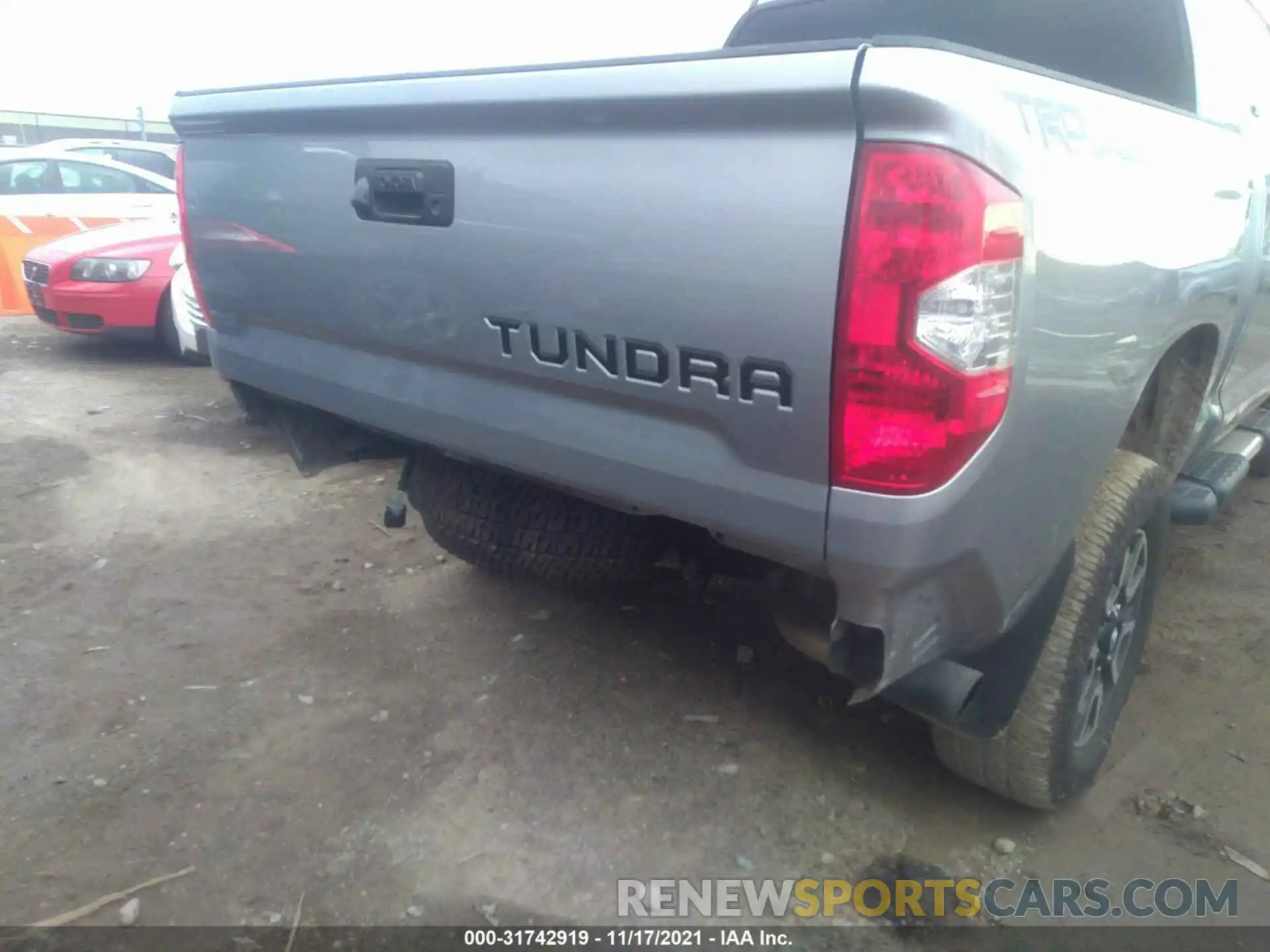 6 Photograph of a damaged car 5TFDY5F10LX945498 TOYOTA TUNDRA 4WD 2020