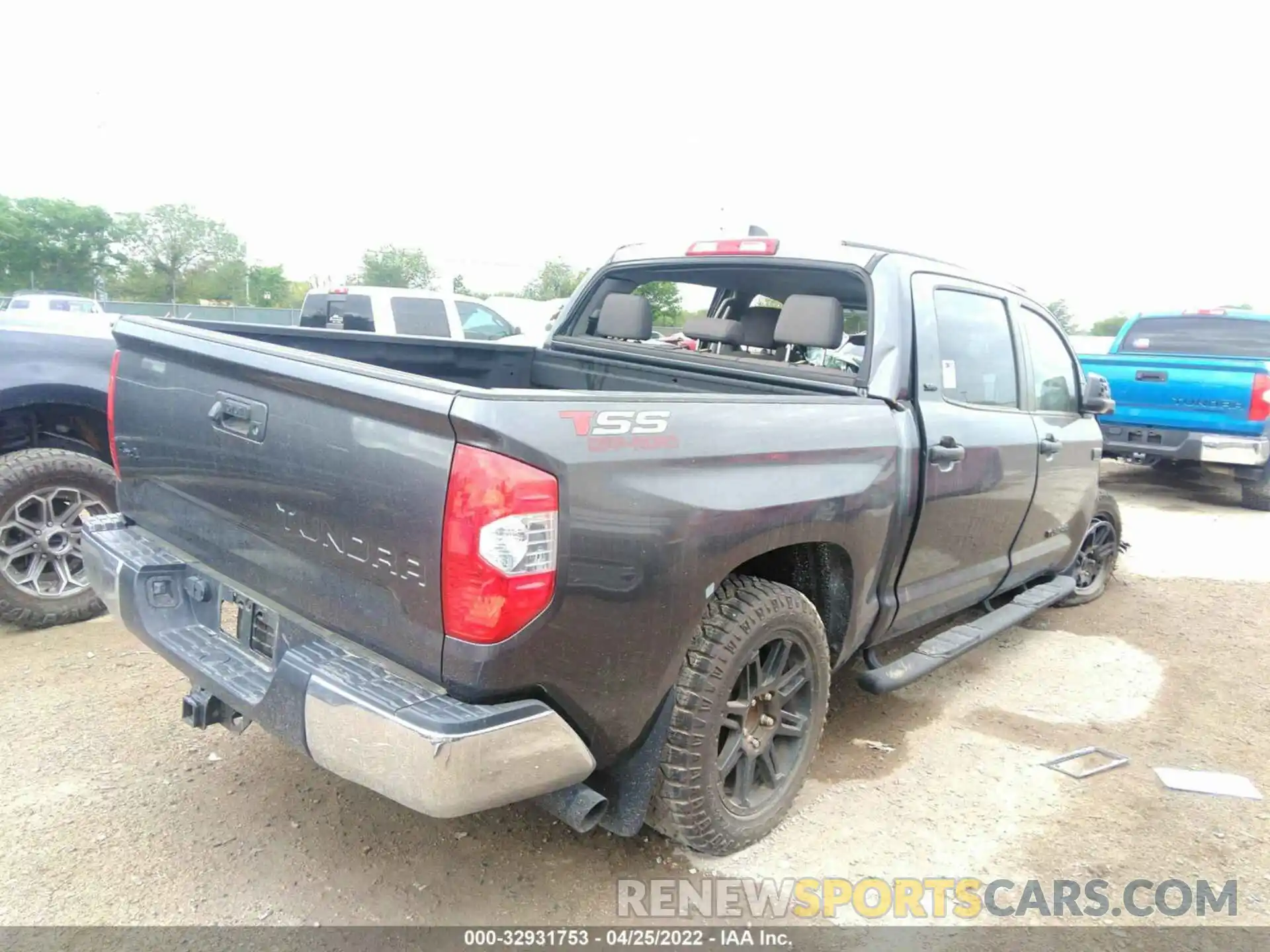 4 Photograph of a damaged car 5TFDY5F11LX872318 TOYOTA TUNDRA 4WD 2020