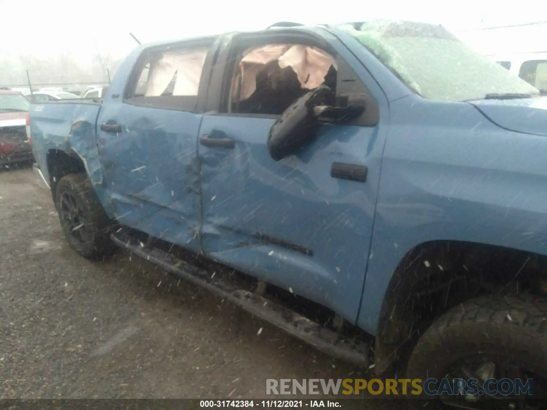 6 Photograph of a damaged car 5TFDY5F11LX879446 TOYOTA TUNDRA 4WD 2020